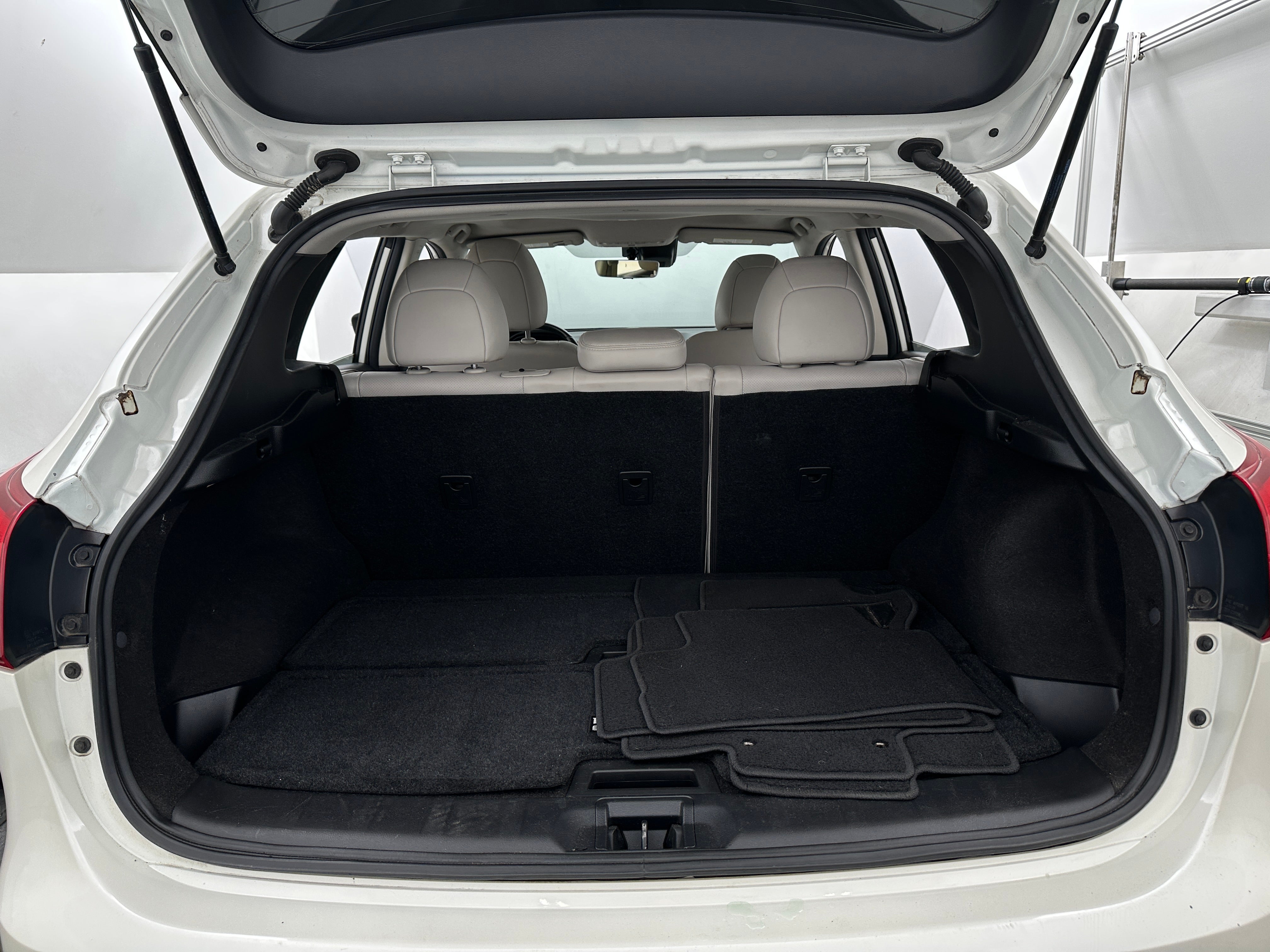 2017 Nissan Rogue Sport SL 6