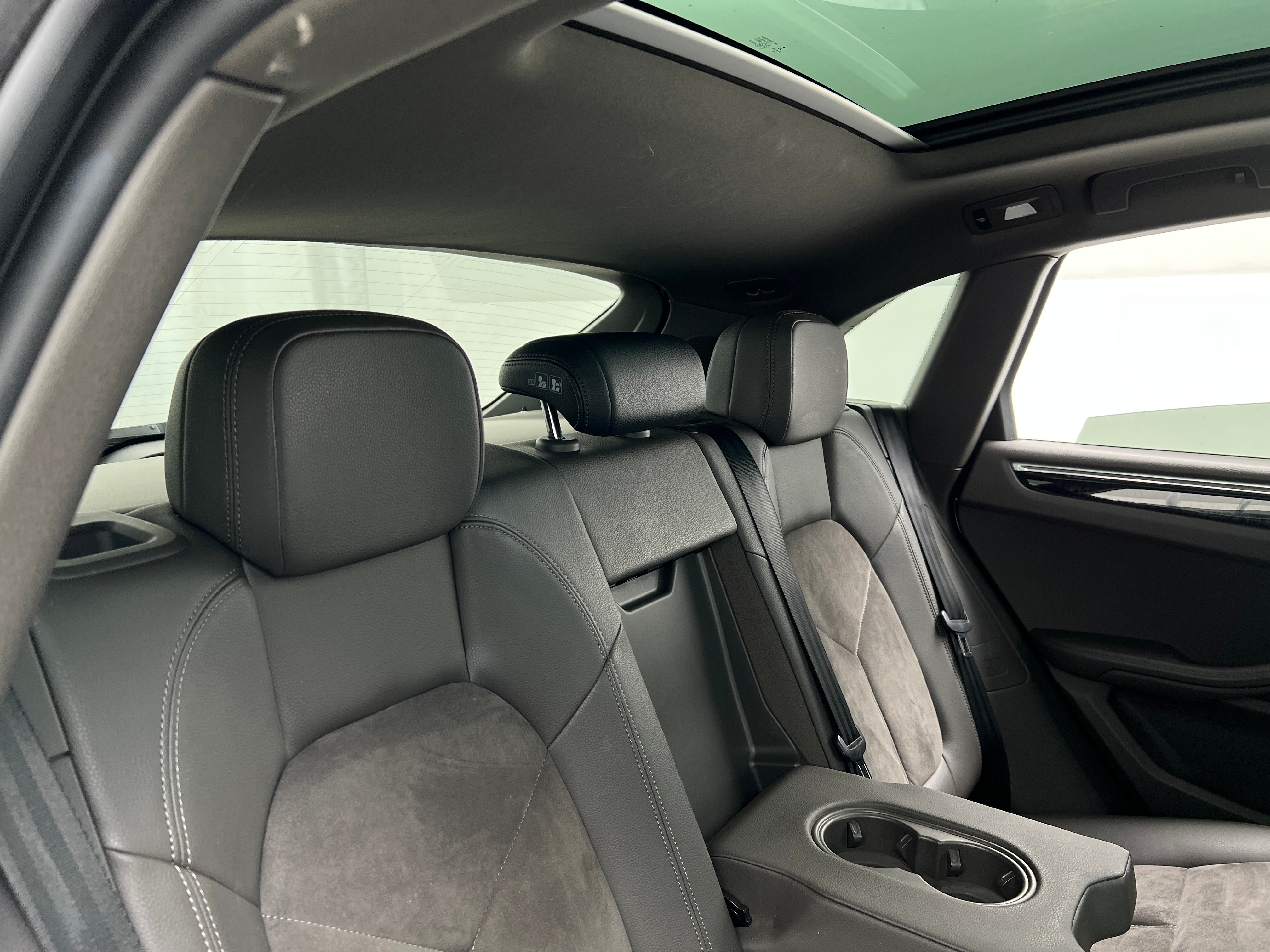2017 Porsche Macan Base 5