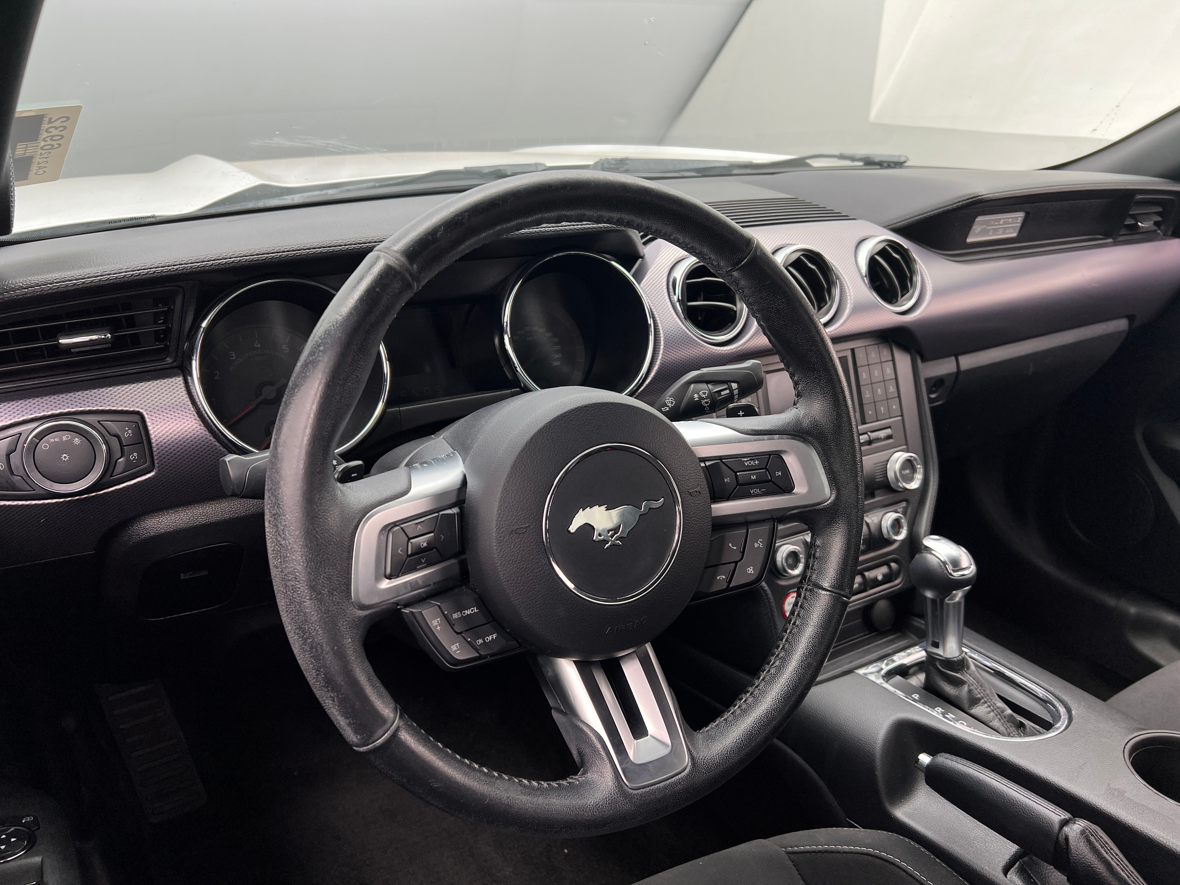 2017 Ford Mustang  4