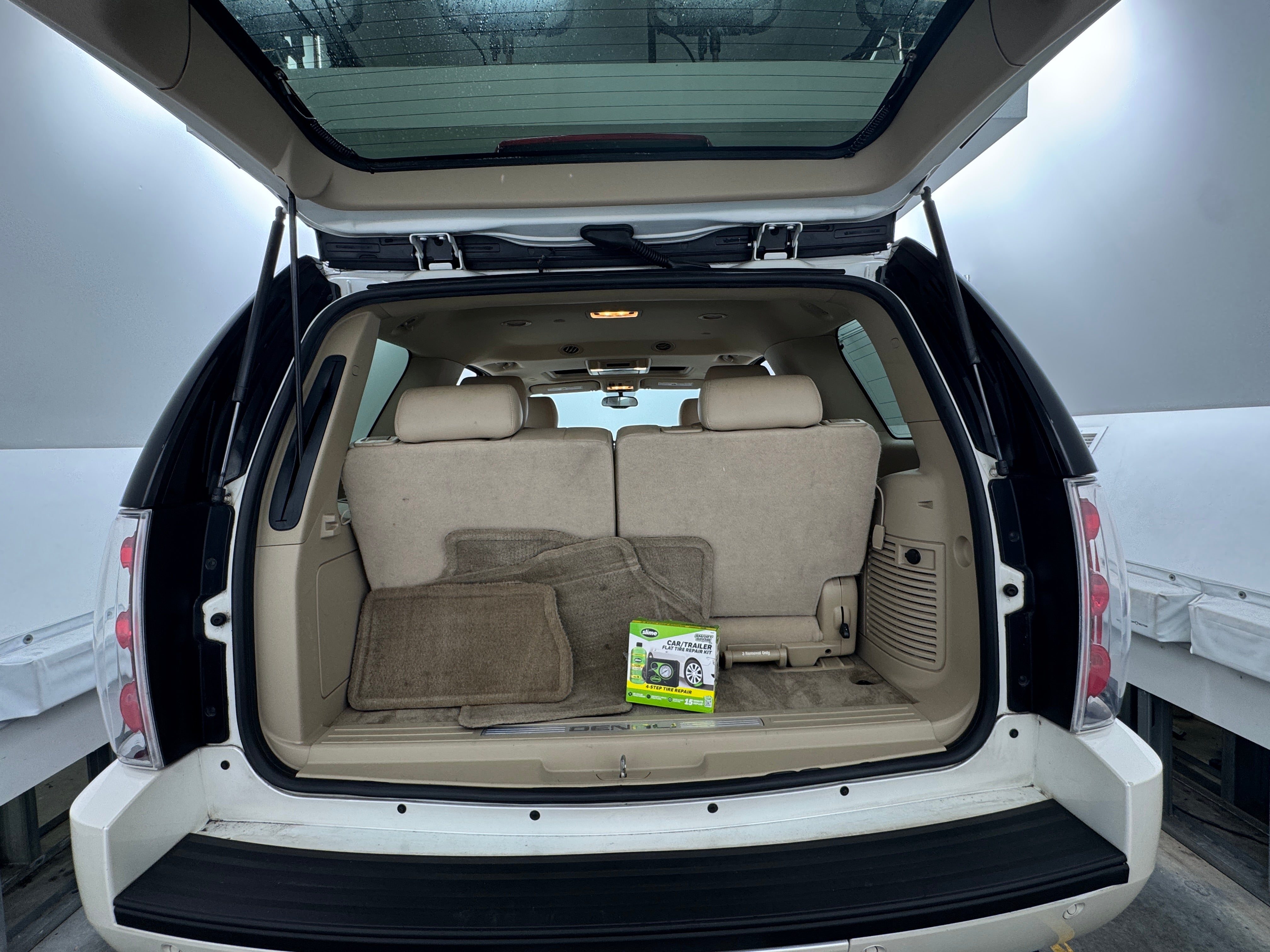 2011 GMC Yukon Denali 6