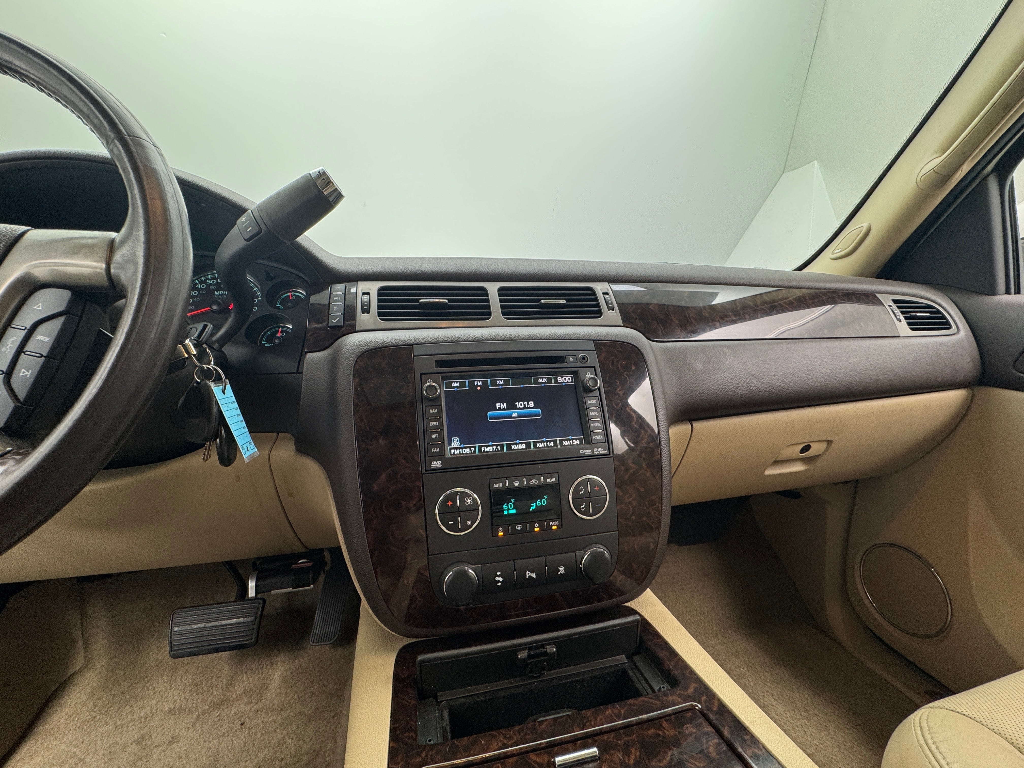 2011 GMC Yukon Denali 3