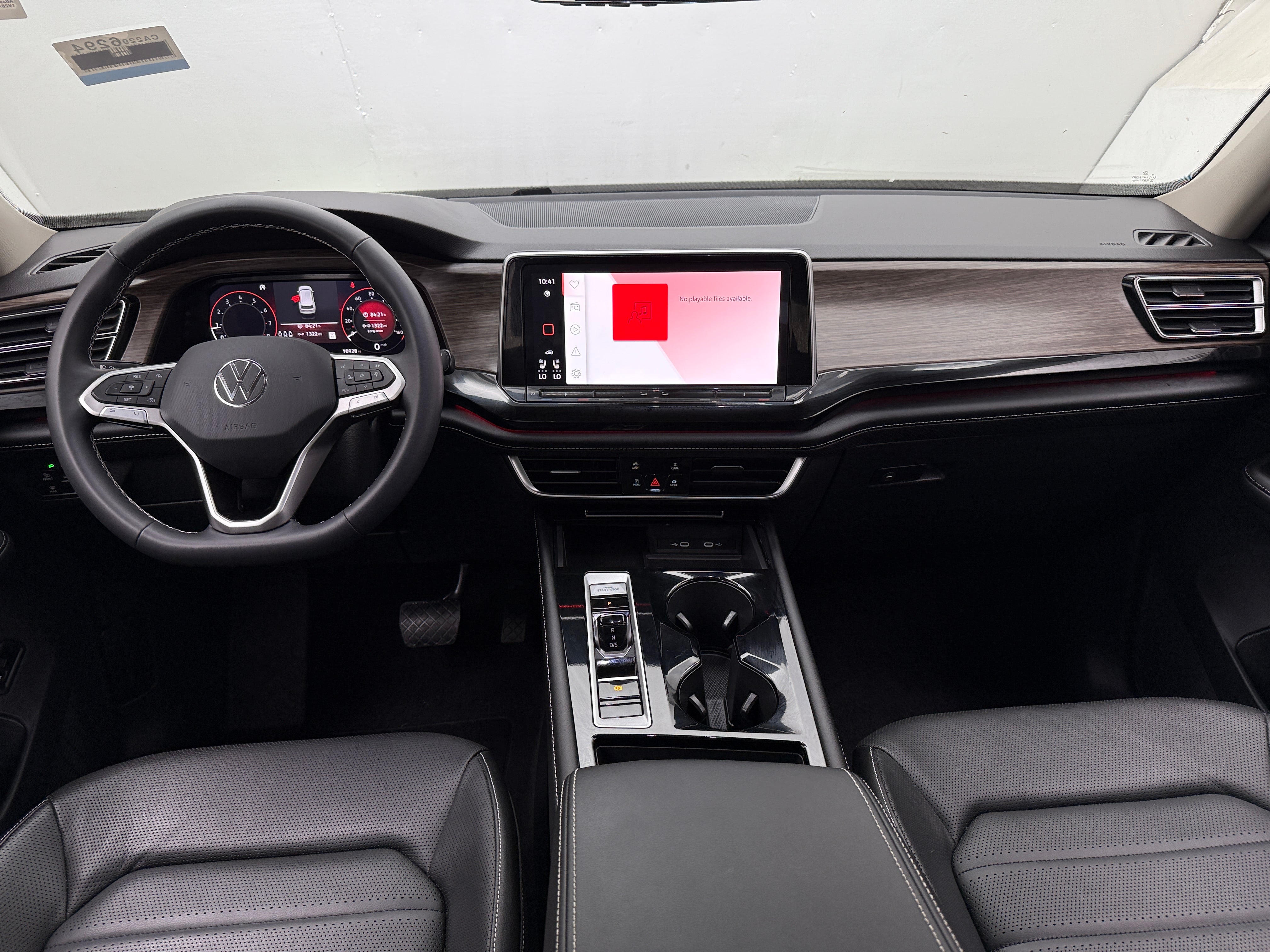 2024 Volkswagen Atlas SEL 2