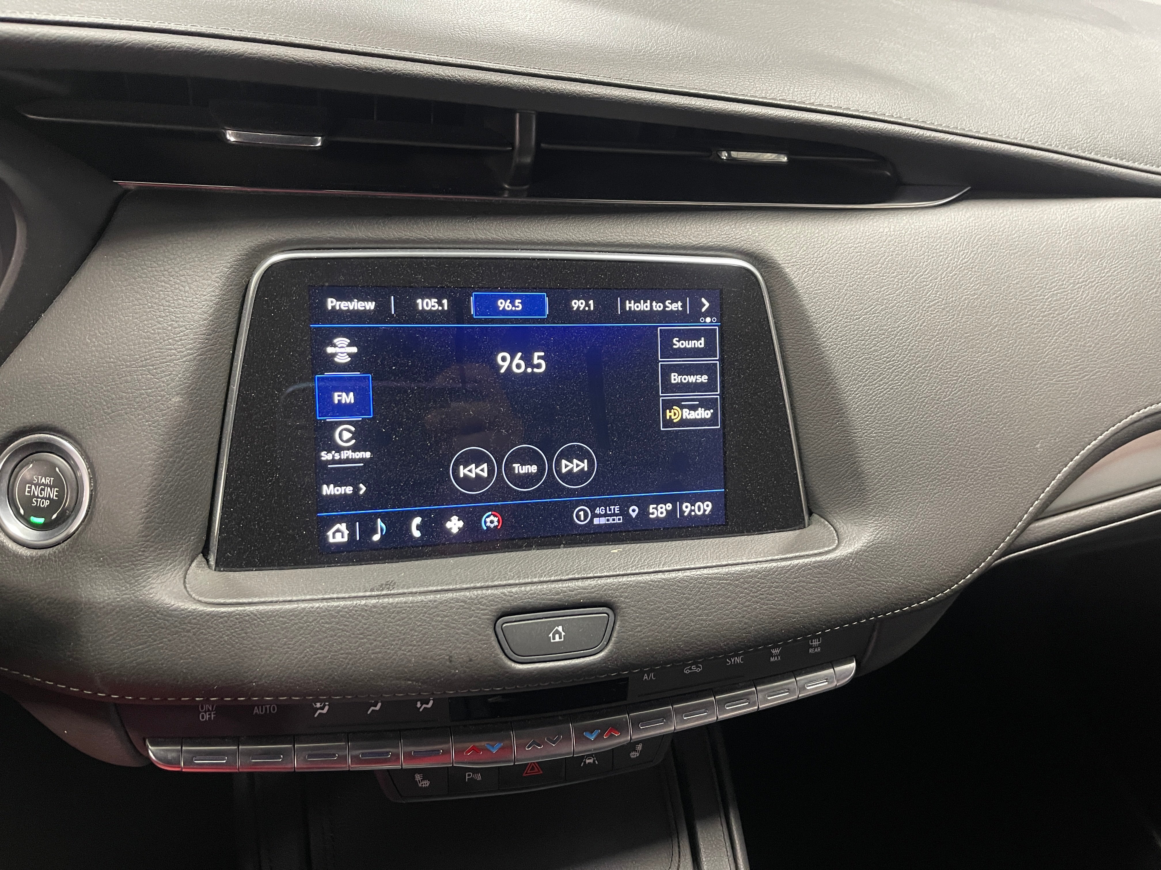 2023 Cadillac XT4 Premium Luxury 3