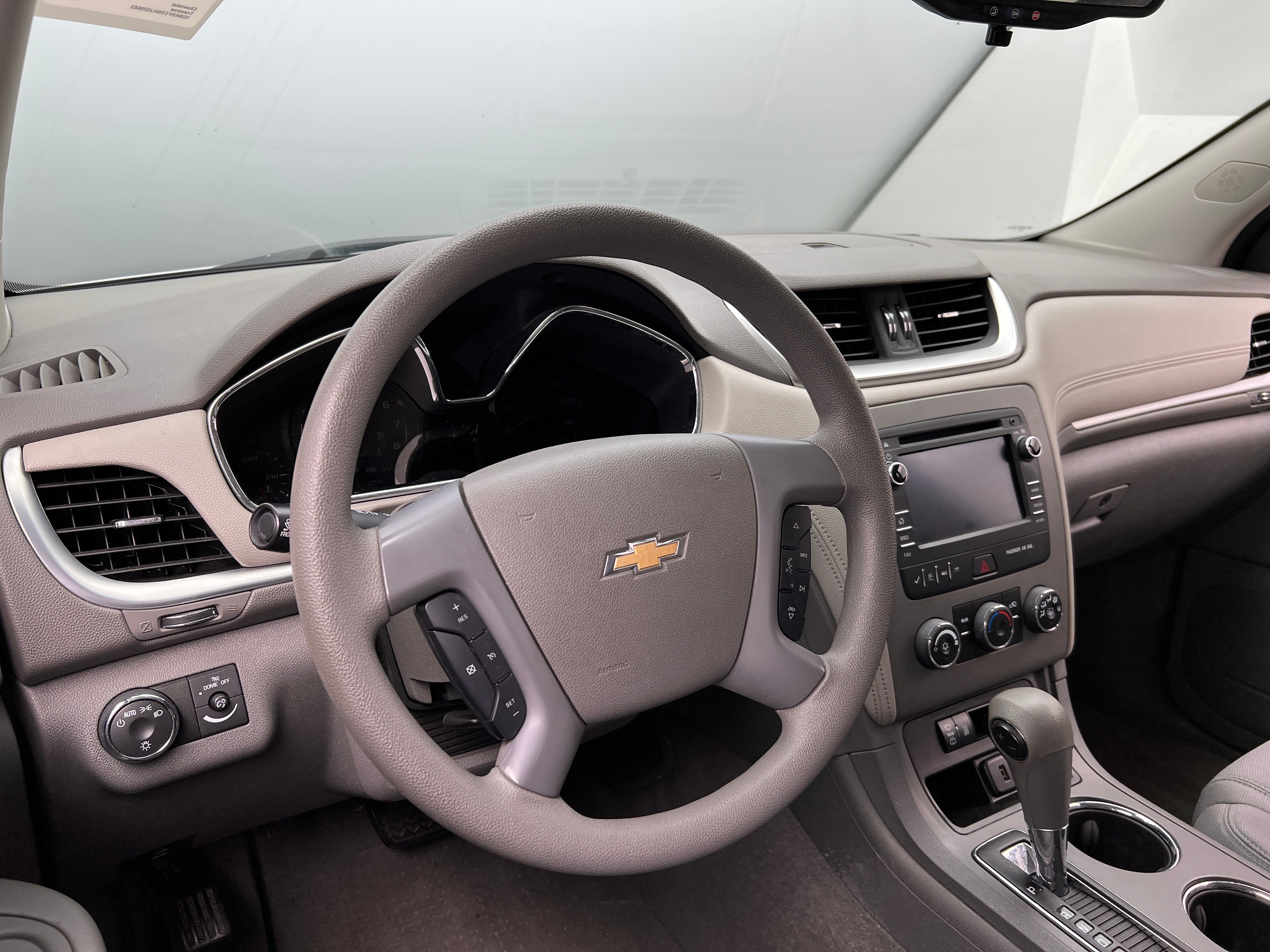 2017 Chevrolet Traverse LS 5