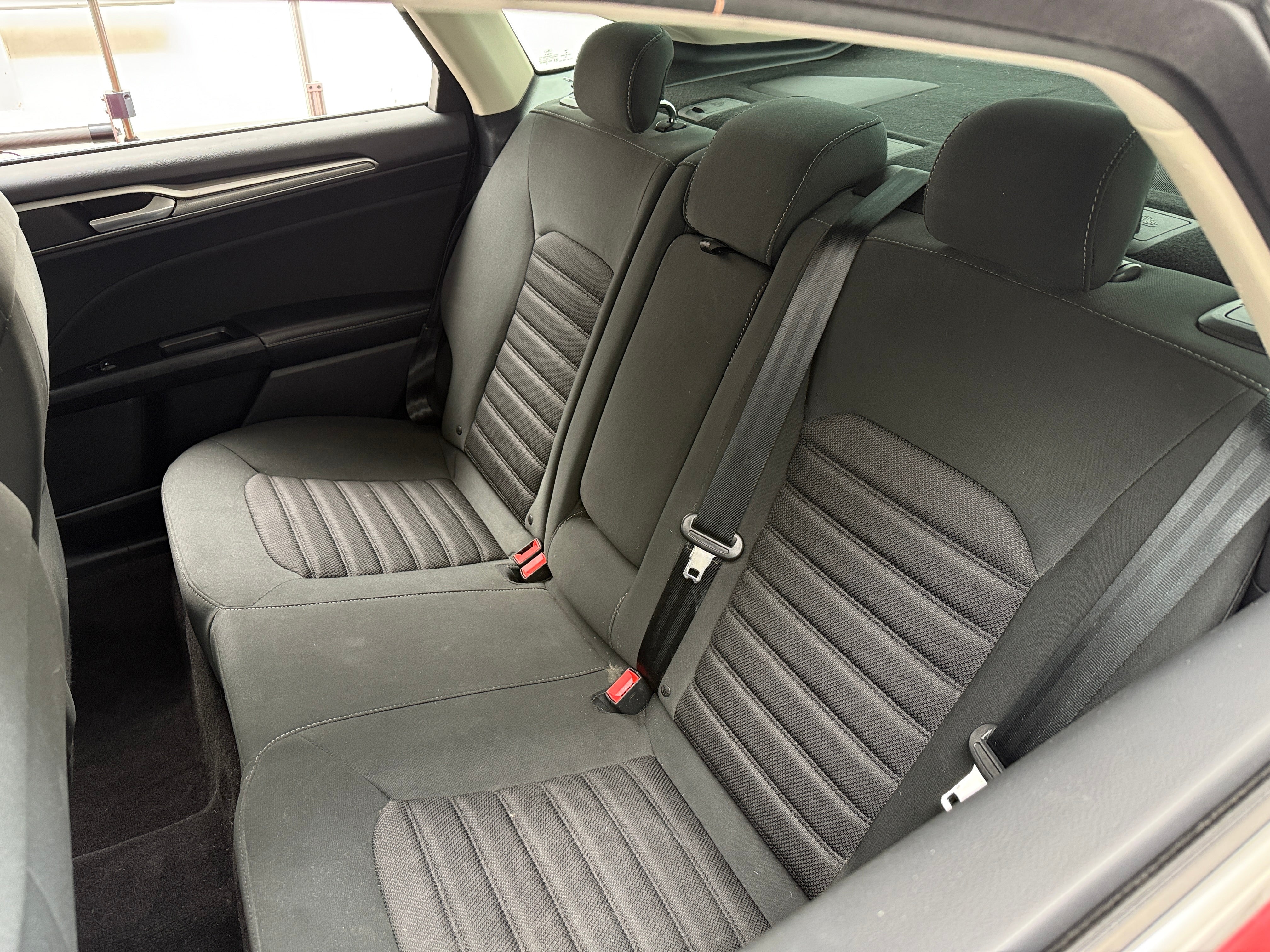 2017 Ford Fusion SE 6