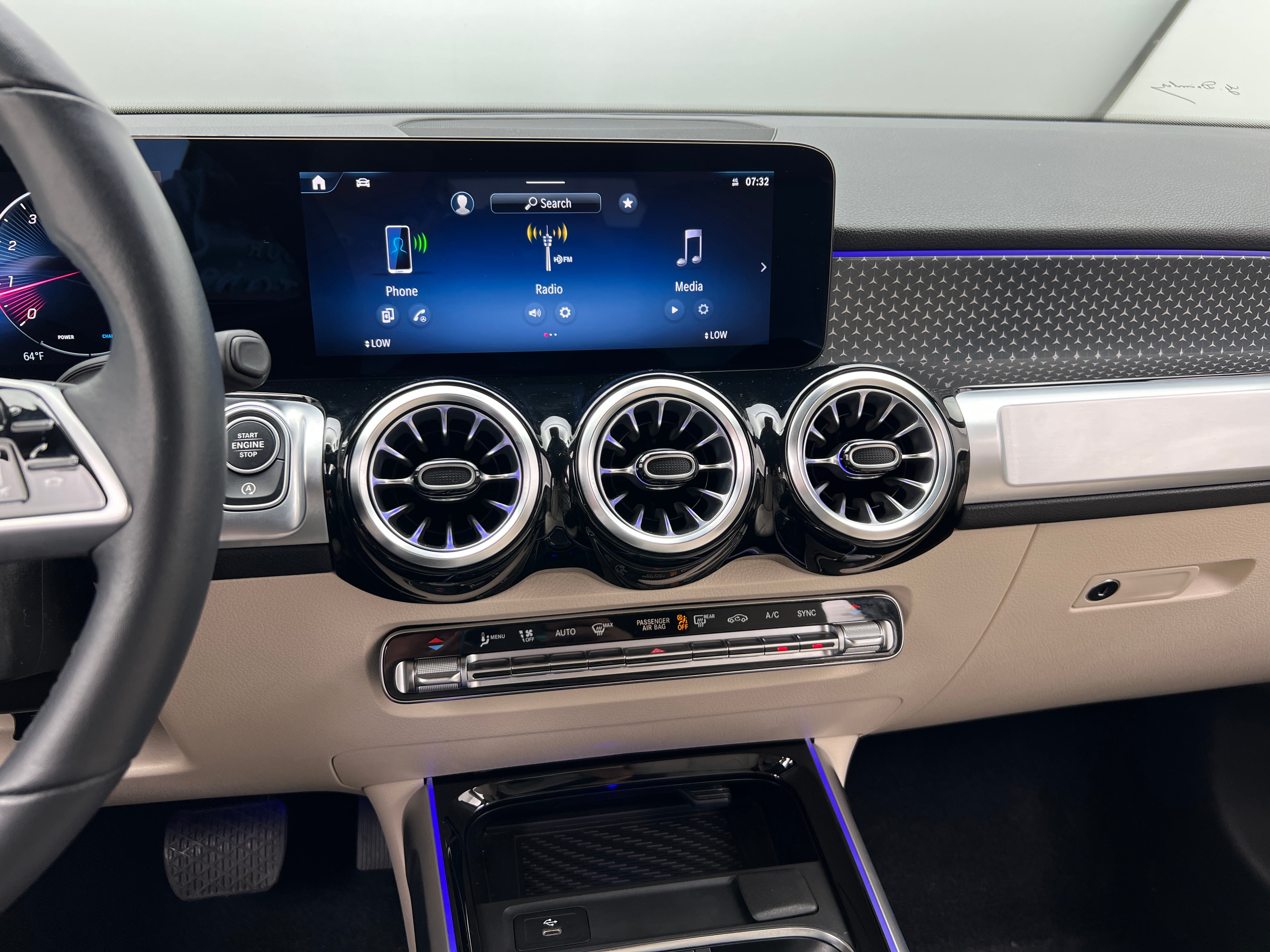2024 Mercedes-Benz GLB 250 3