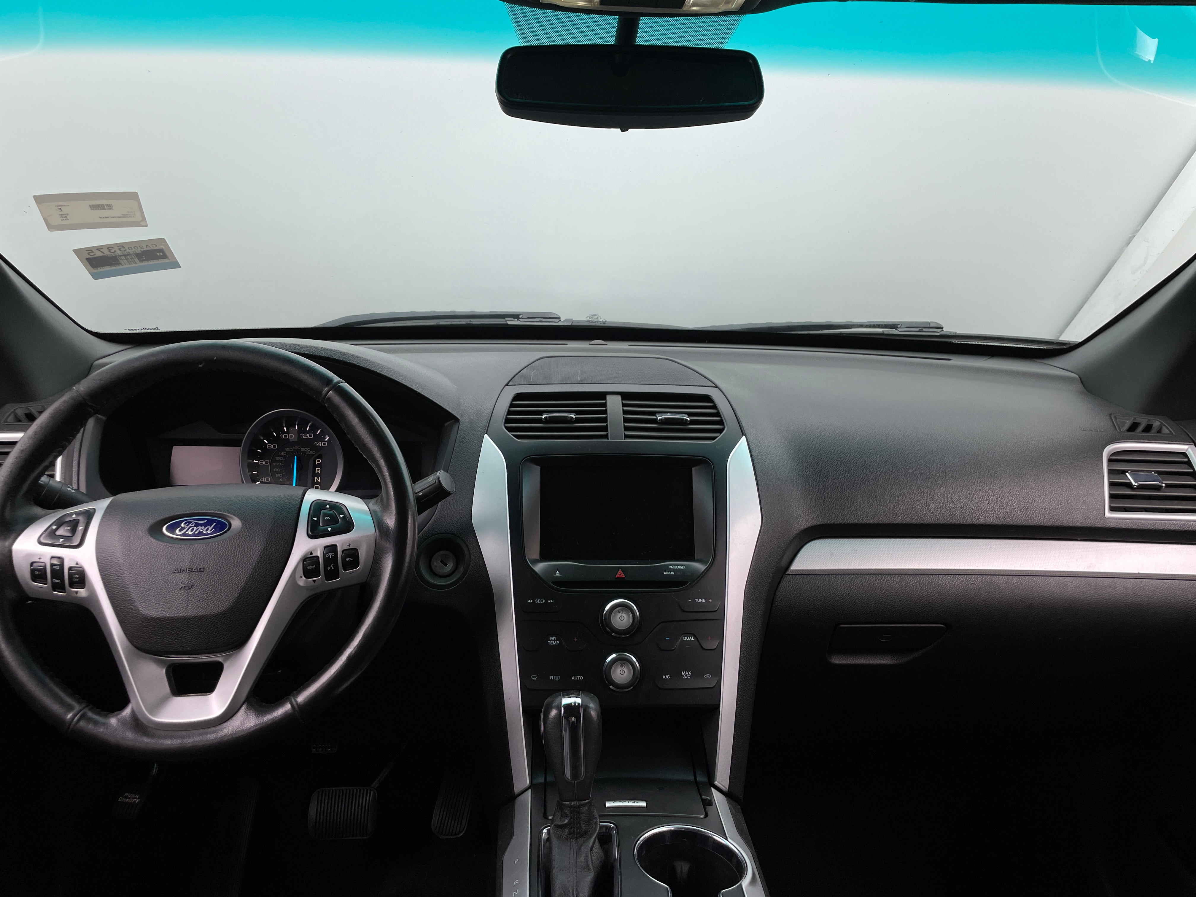 2015 Ford Explorer XLT 2