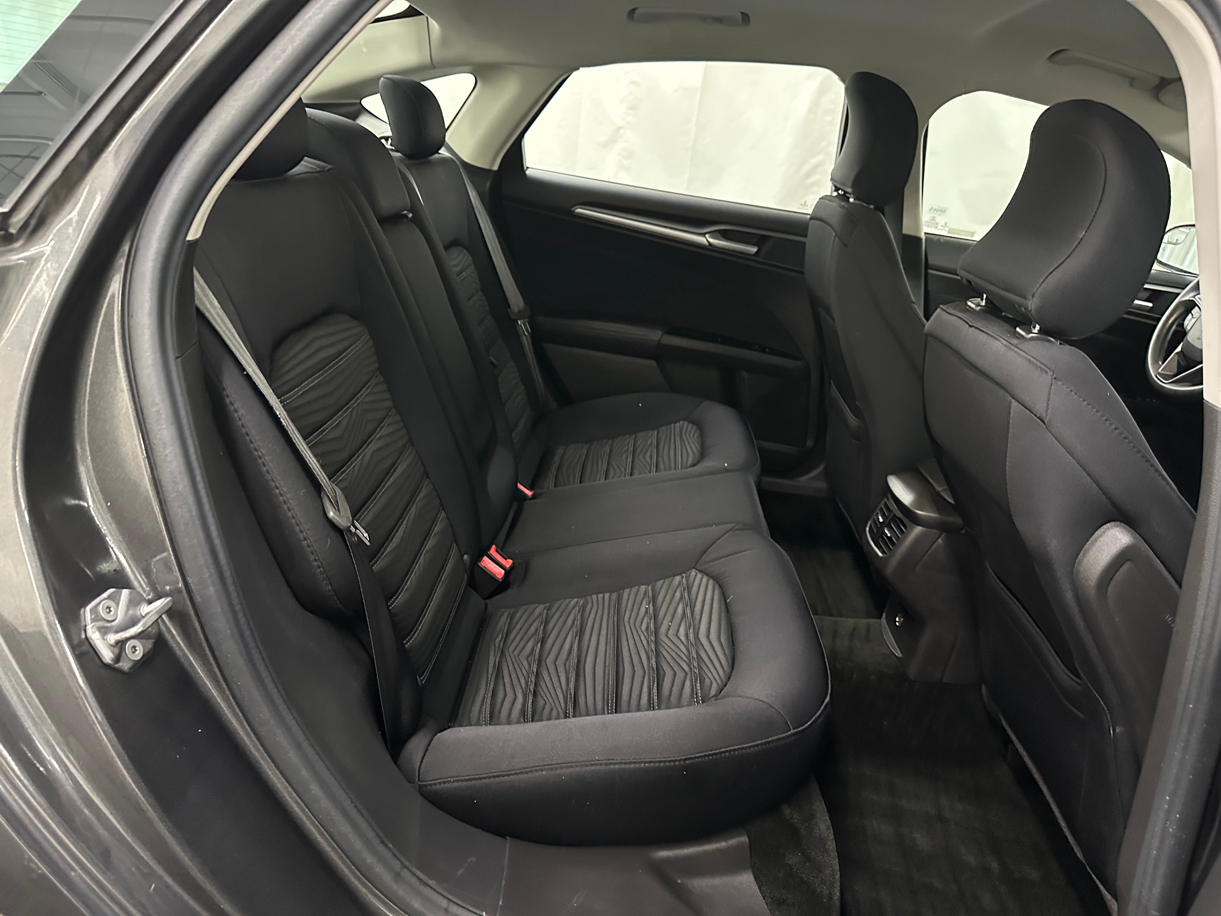2016 Ford Fusion SE 6
