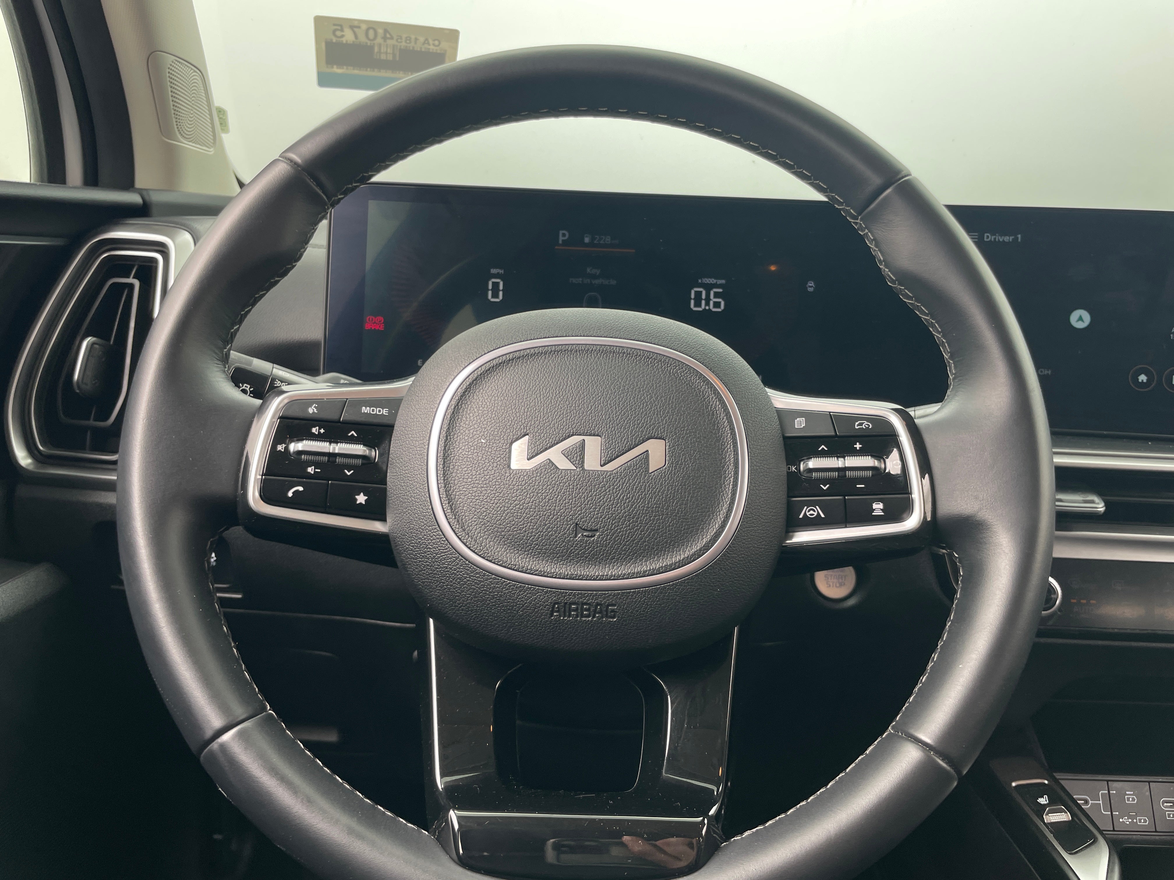 2024 Kia Sorento S 4