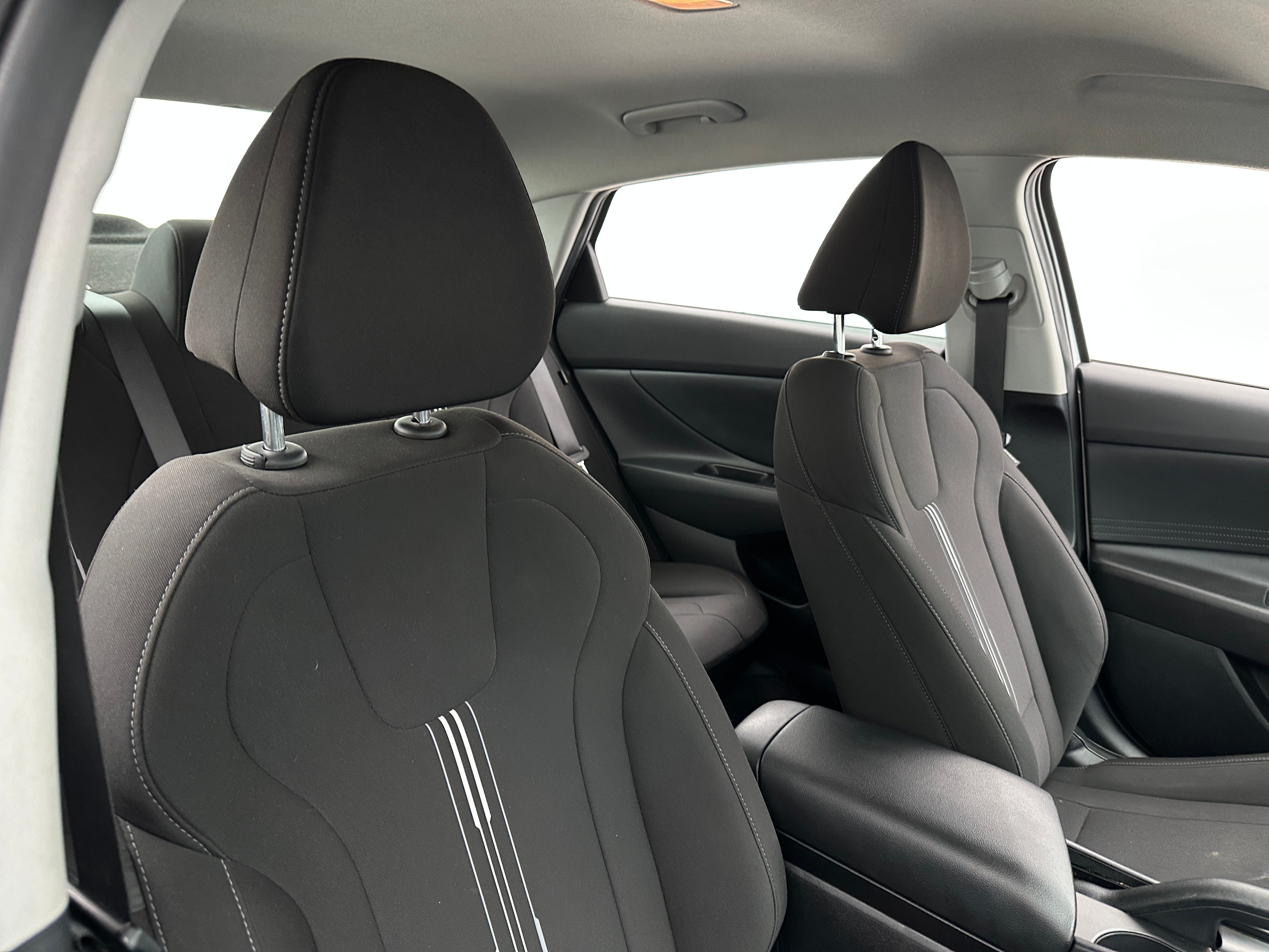 2024 Hyundai Elantra SEL 2