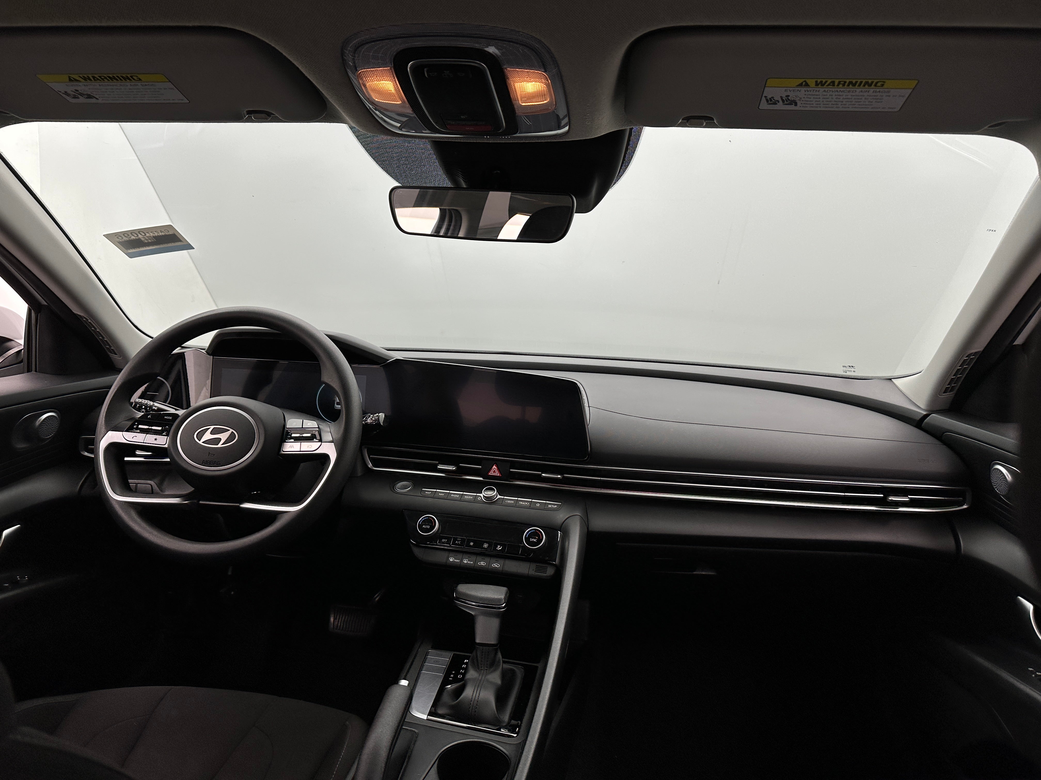 2024 Hyundai Elantra SEL 3