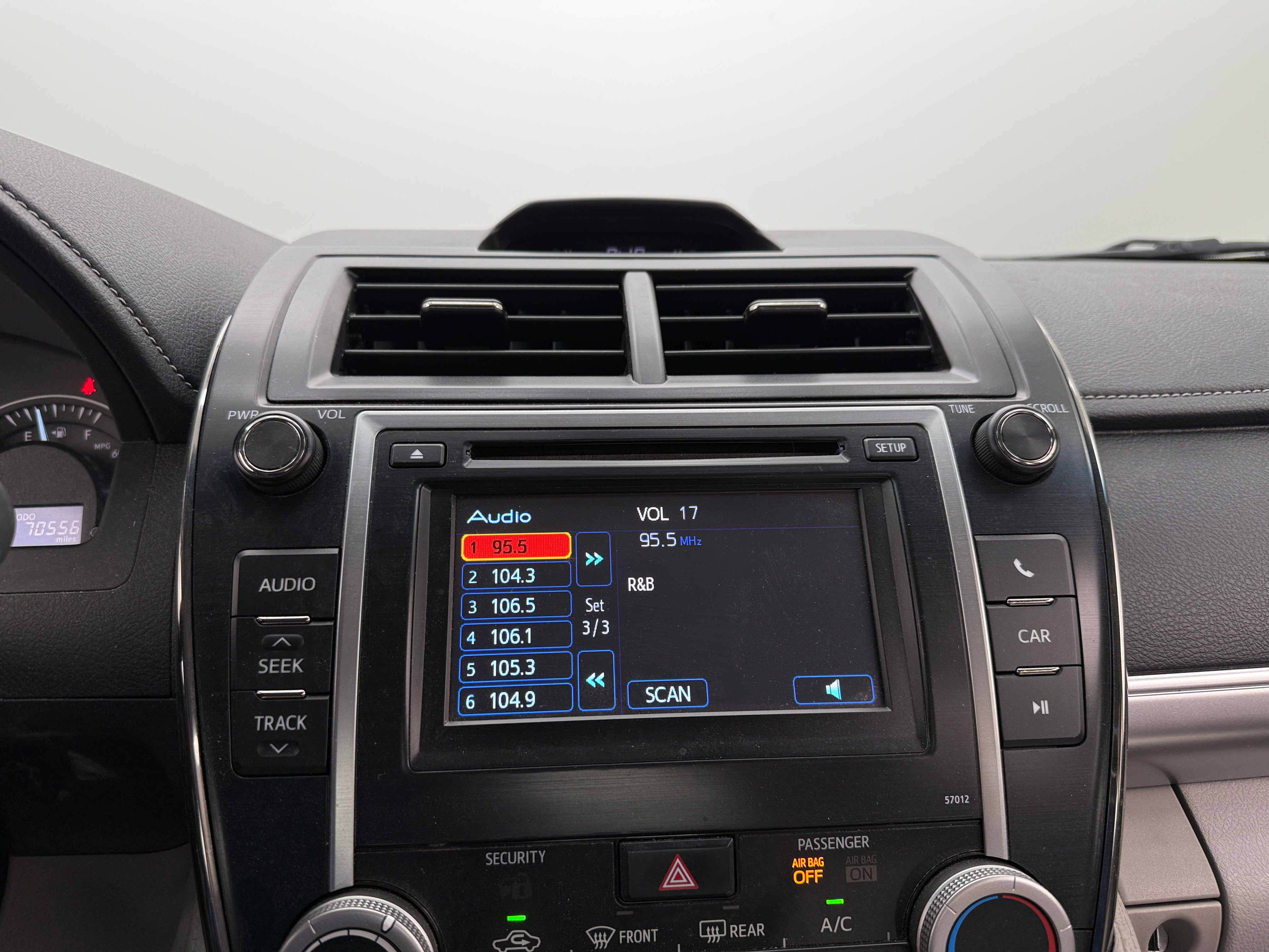2012 Toyota Camry LE 4