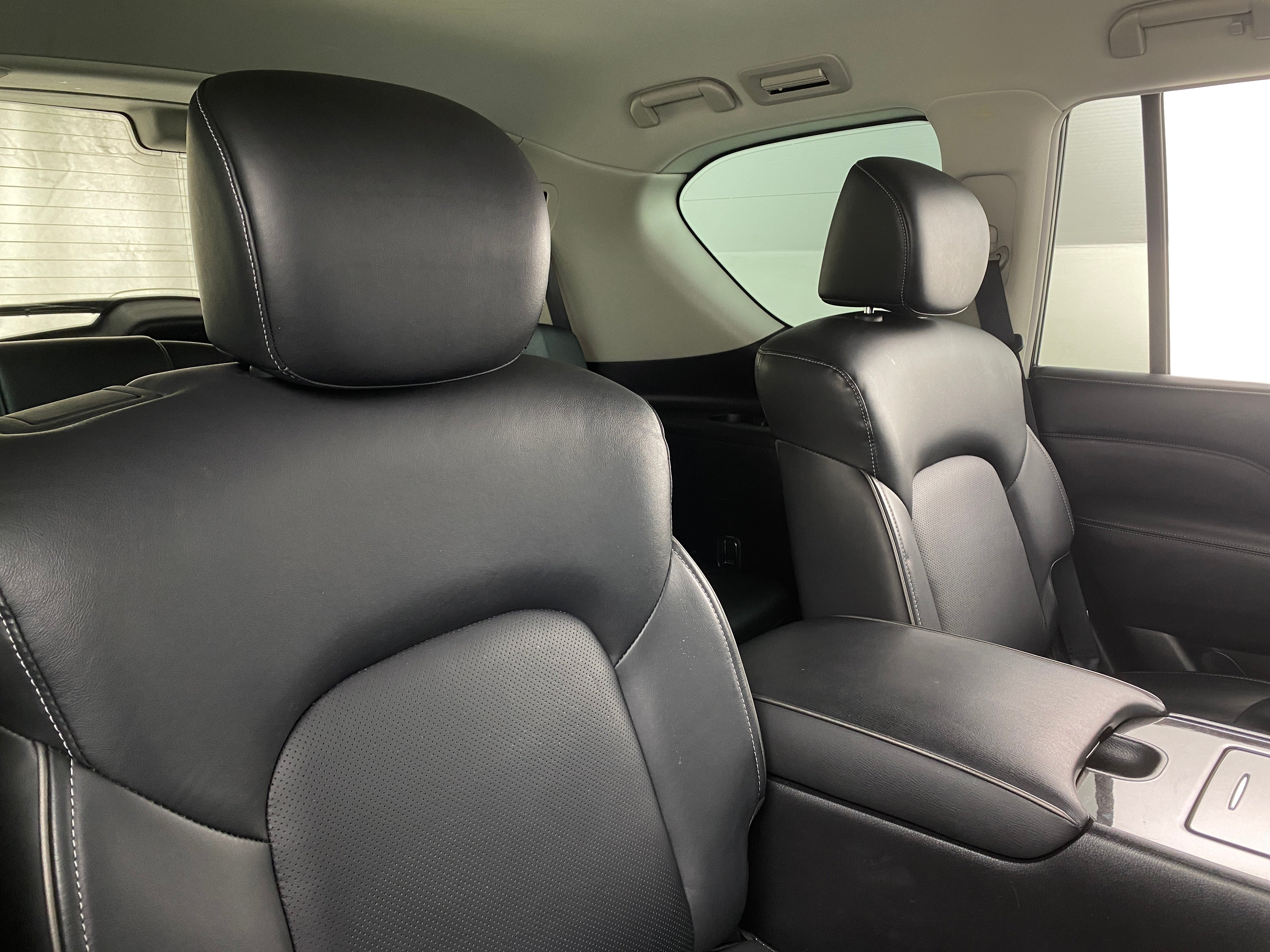 2023 INFINITI QX80 Luxe 5