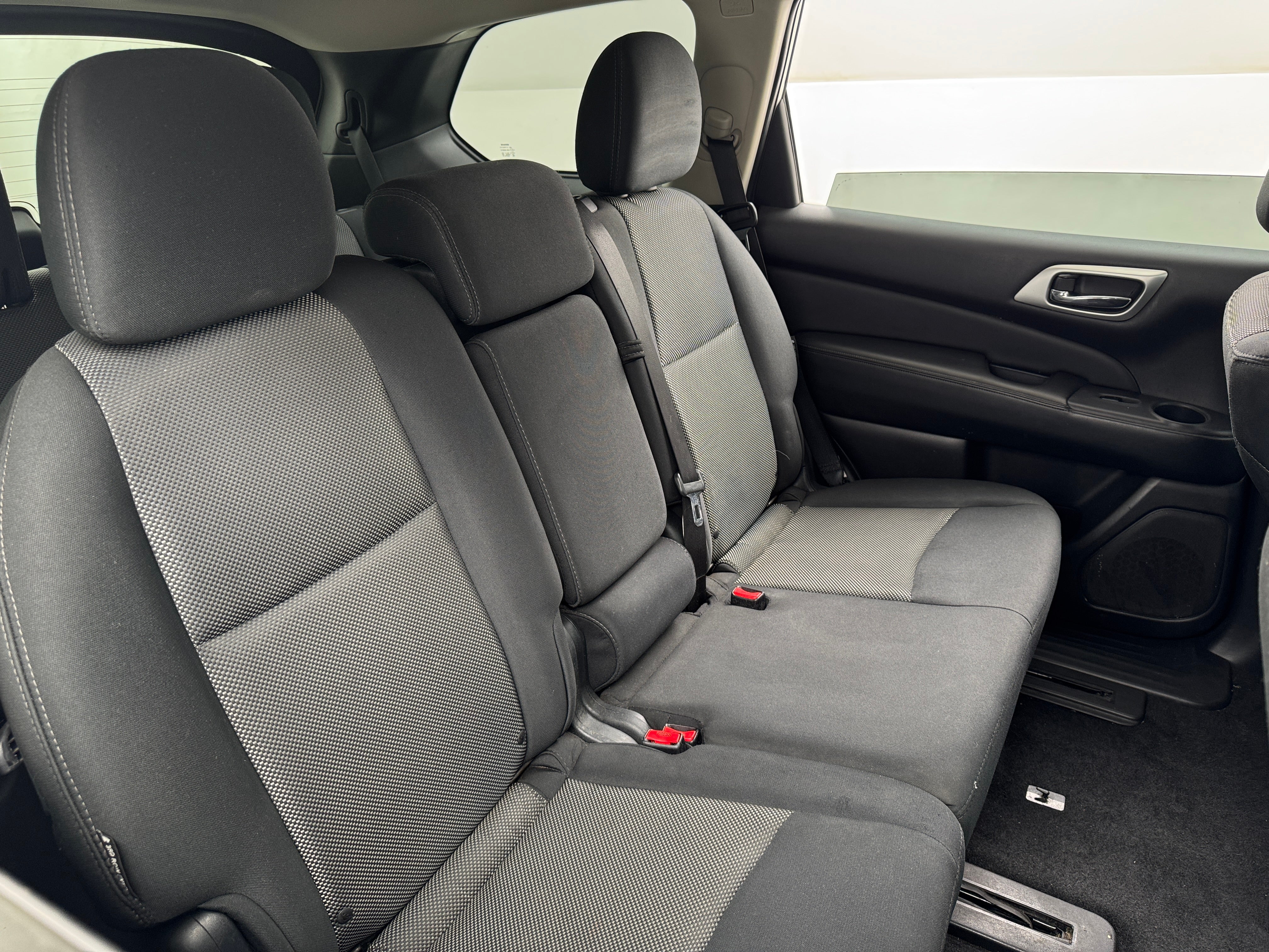 2018 Nissan Pathfinder SV 6