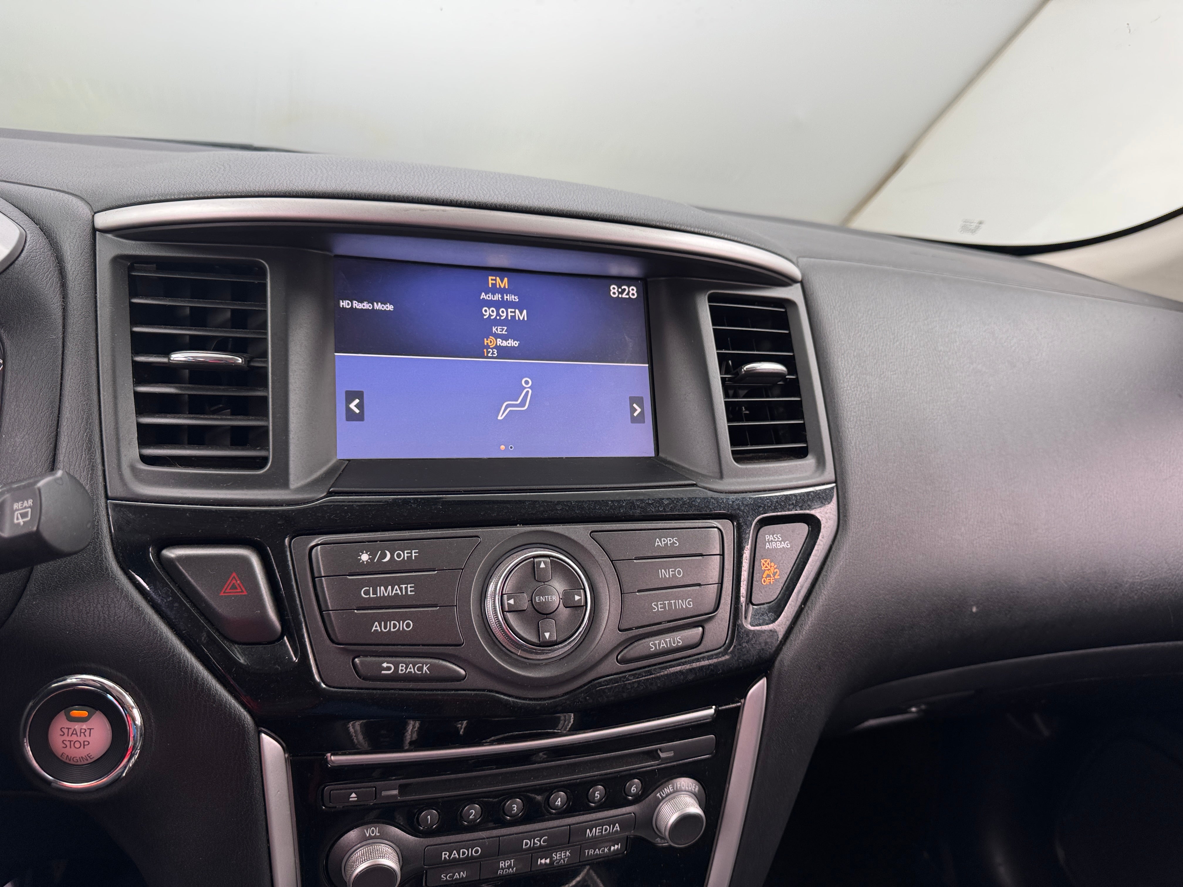 2018 Nissan Pathfinder SV 4