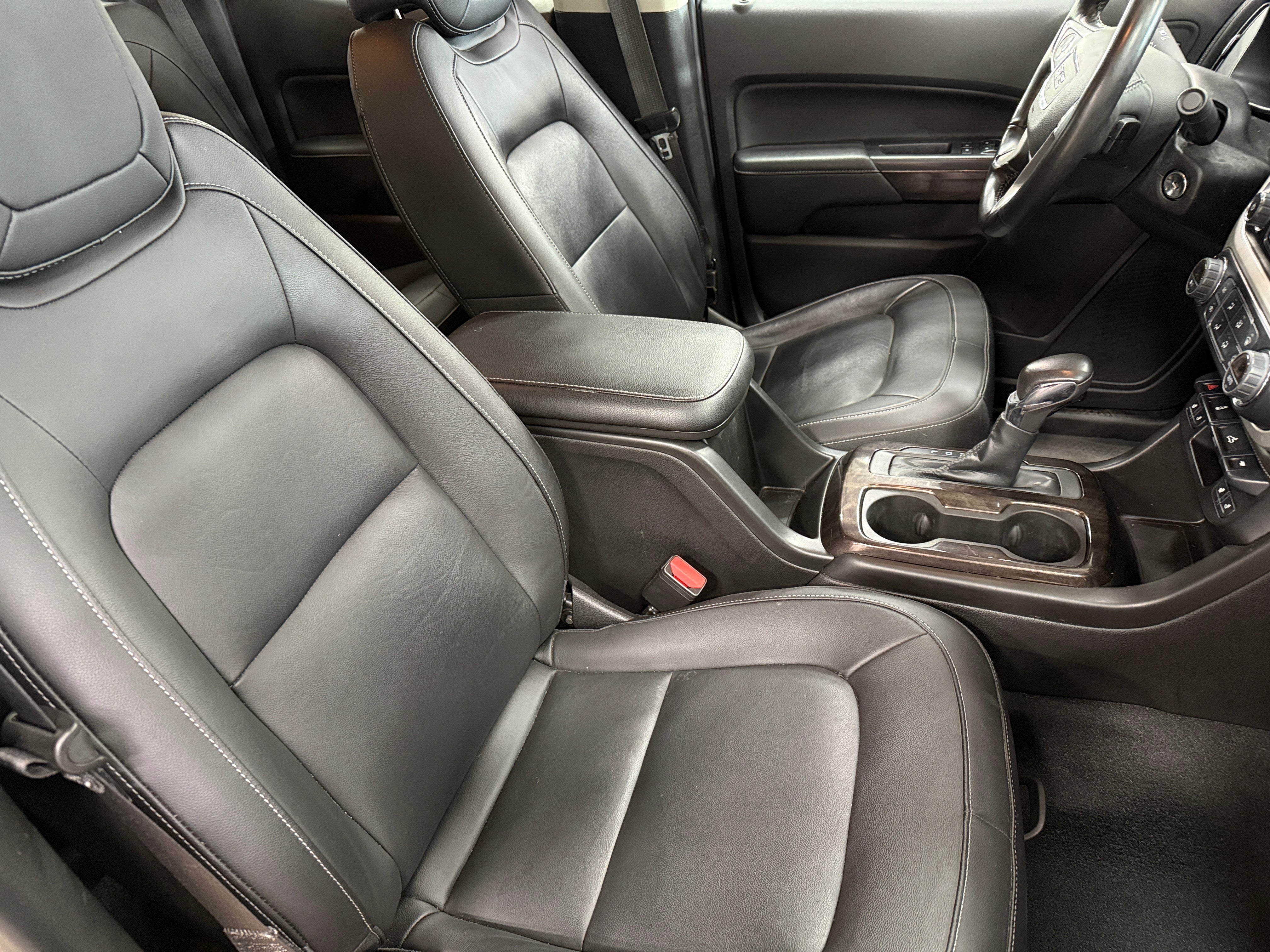 2022 GMC Canyon Elevation 2