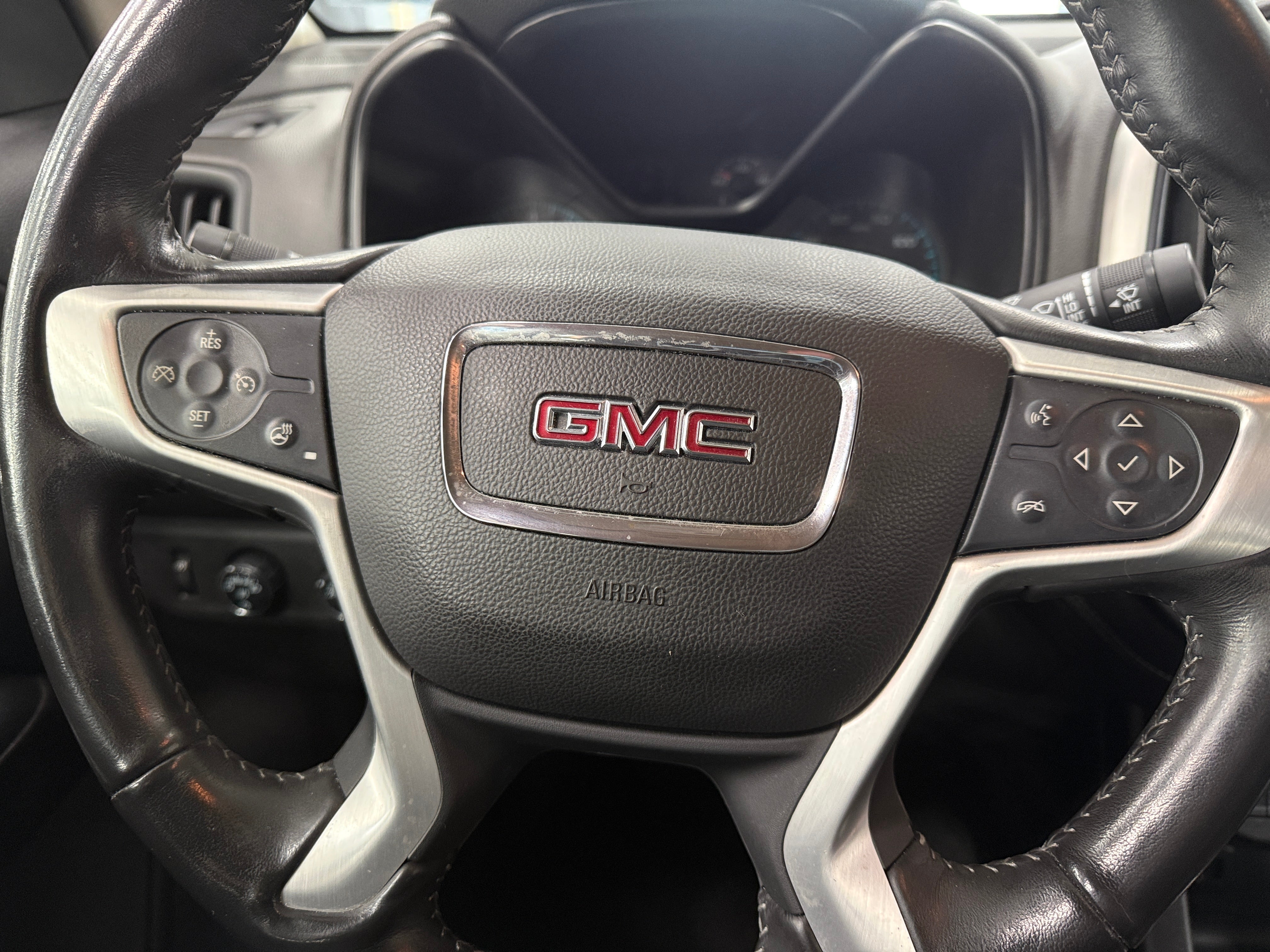 2022 GMC Canyon Elevation 5