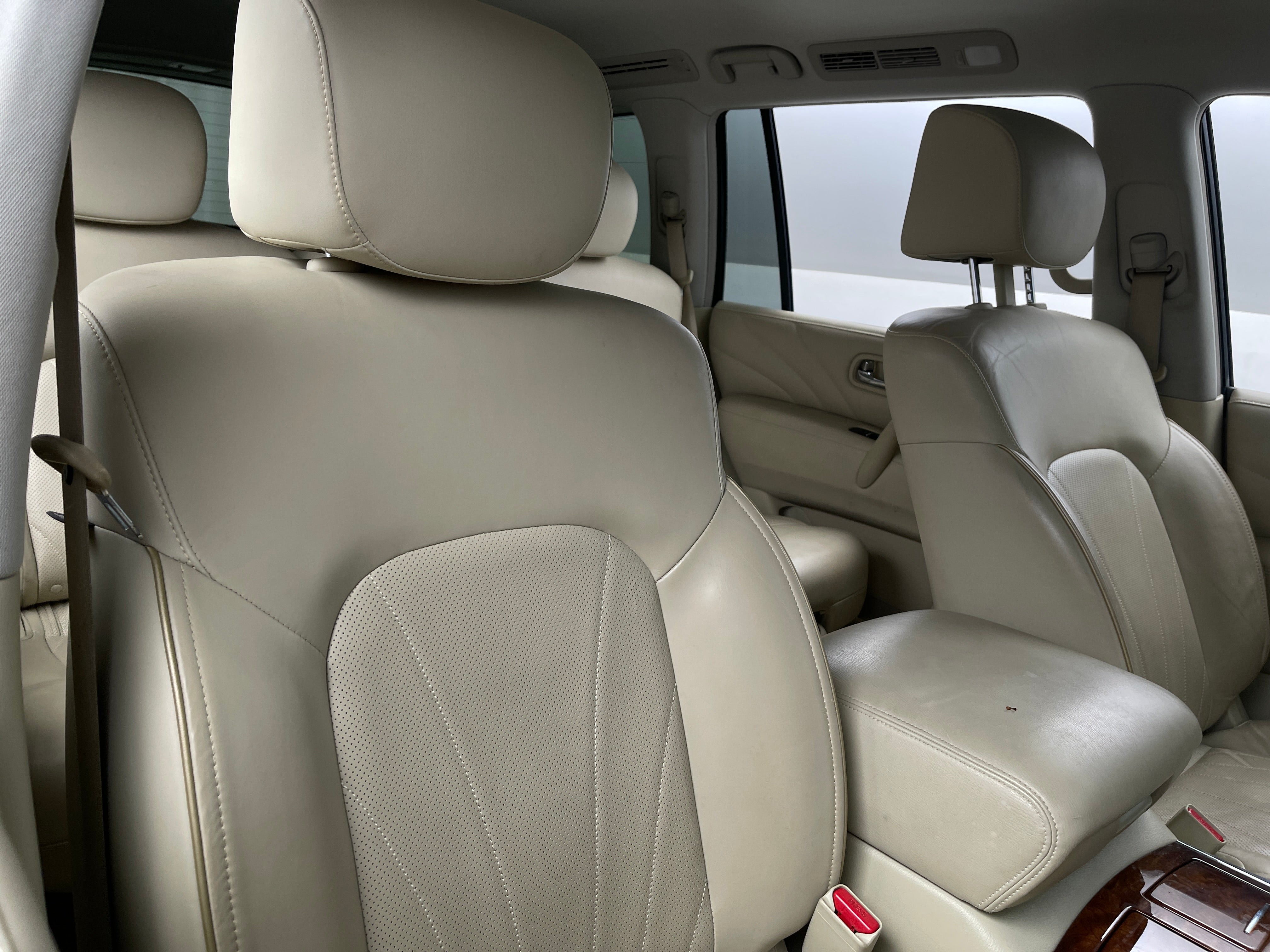 2016 INFINITI QX80 Base 2