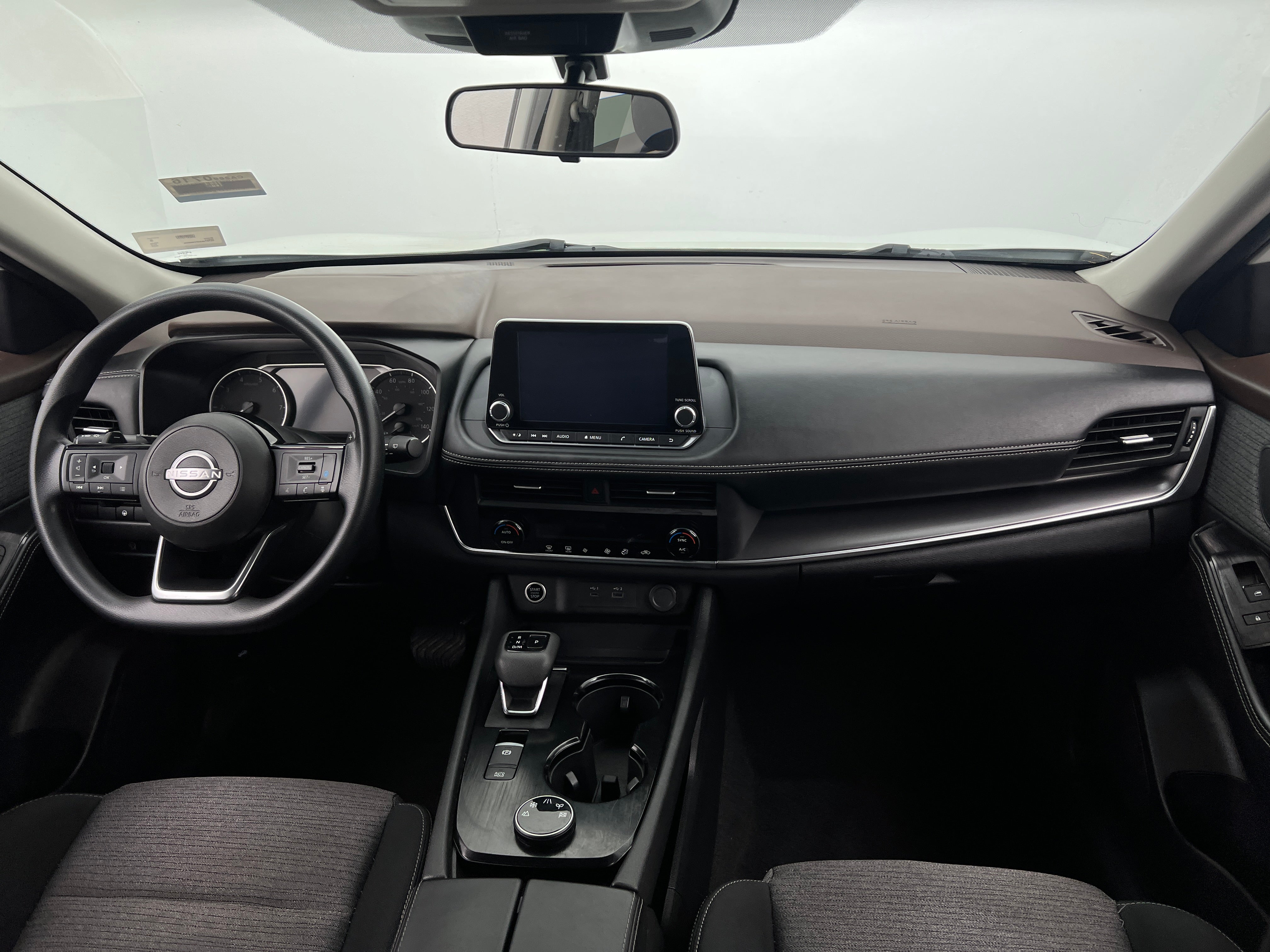 2023 Nissan Rogue SV 3