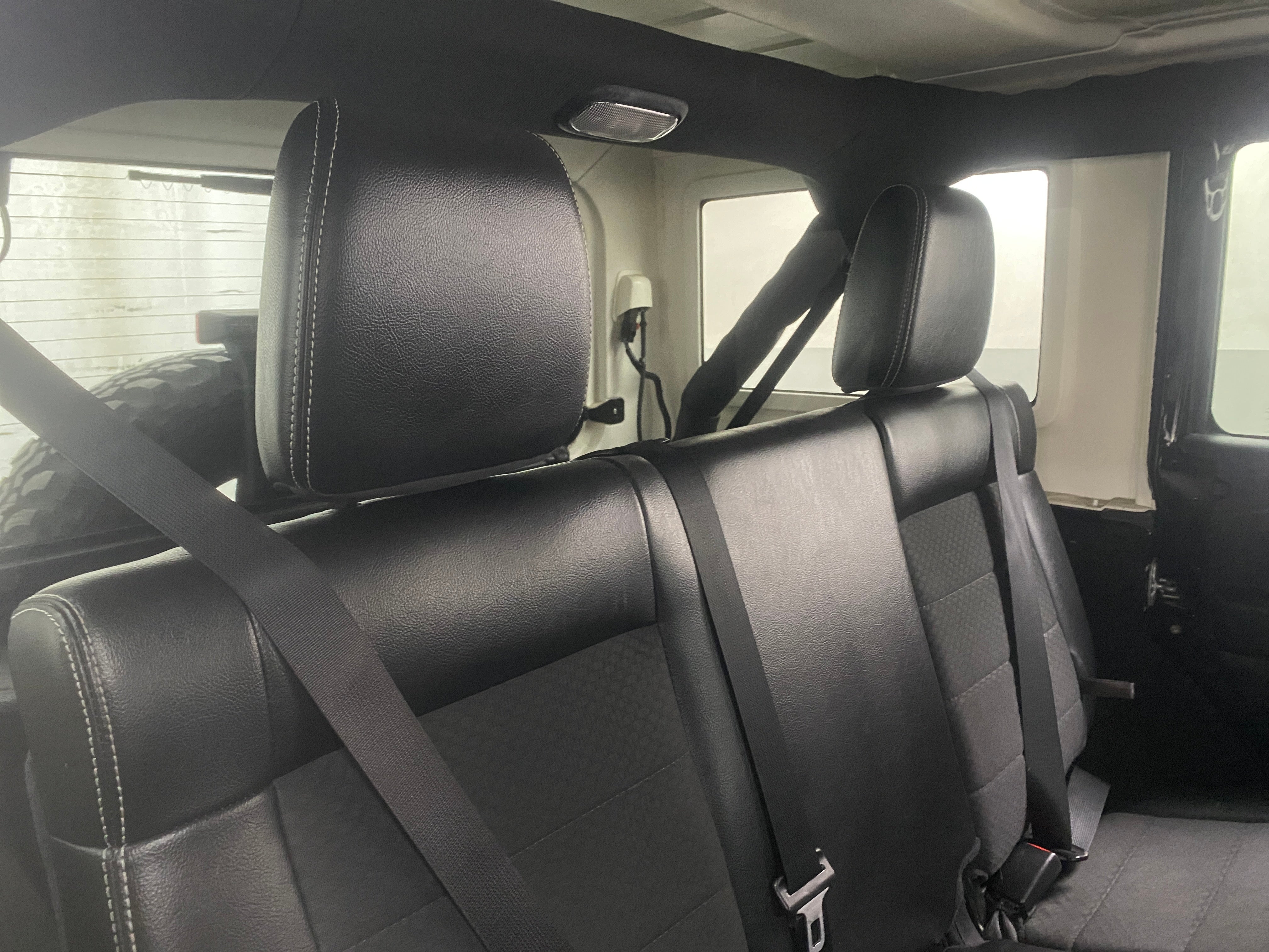 2012 Jeep Wrangler Unlimited Rubicon 5