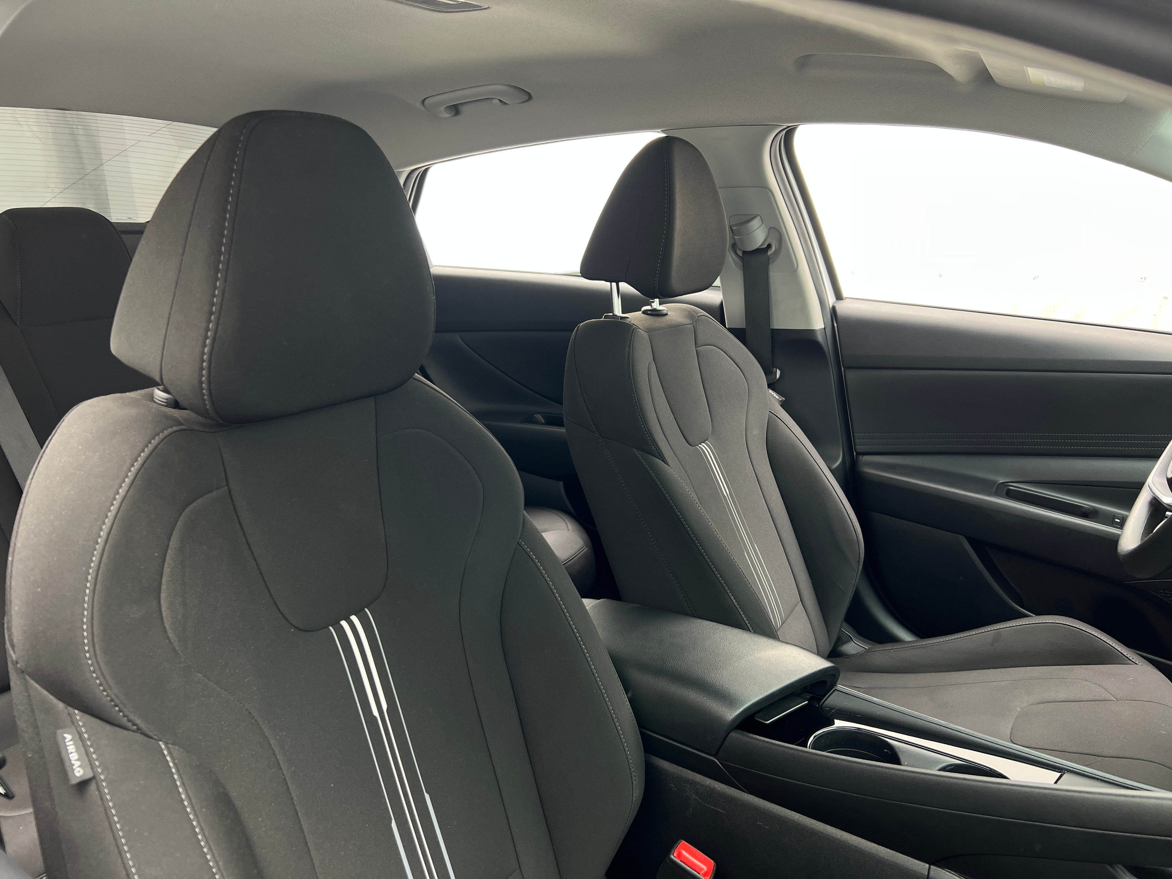 2023 Hyundai Elantra Blue 2