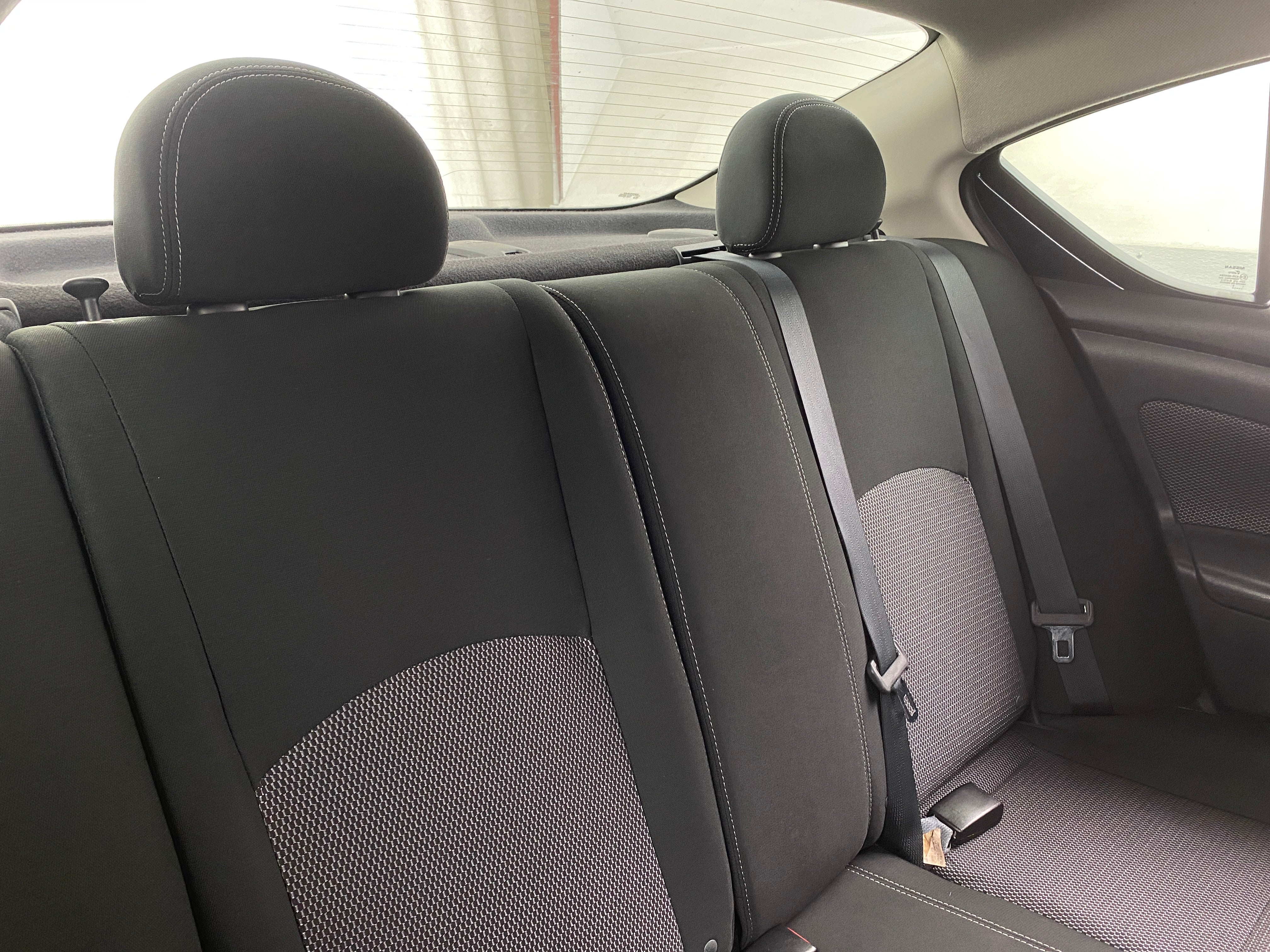 2017 Nissan Versa SV 6