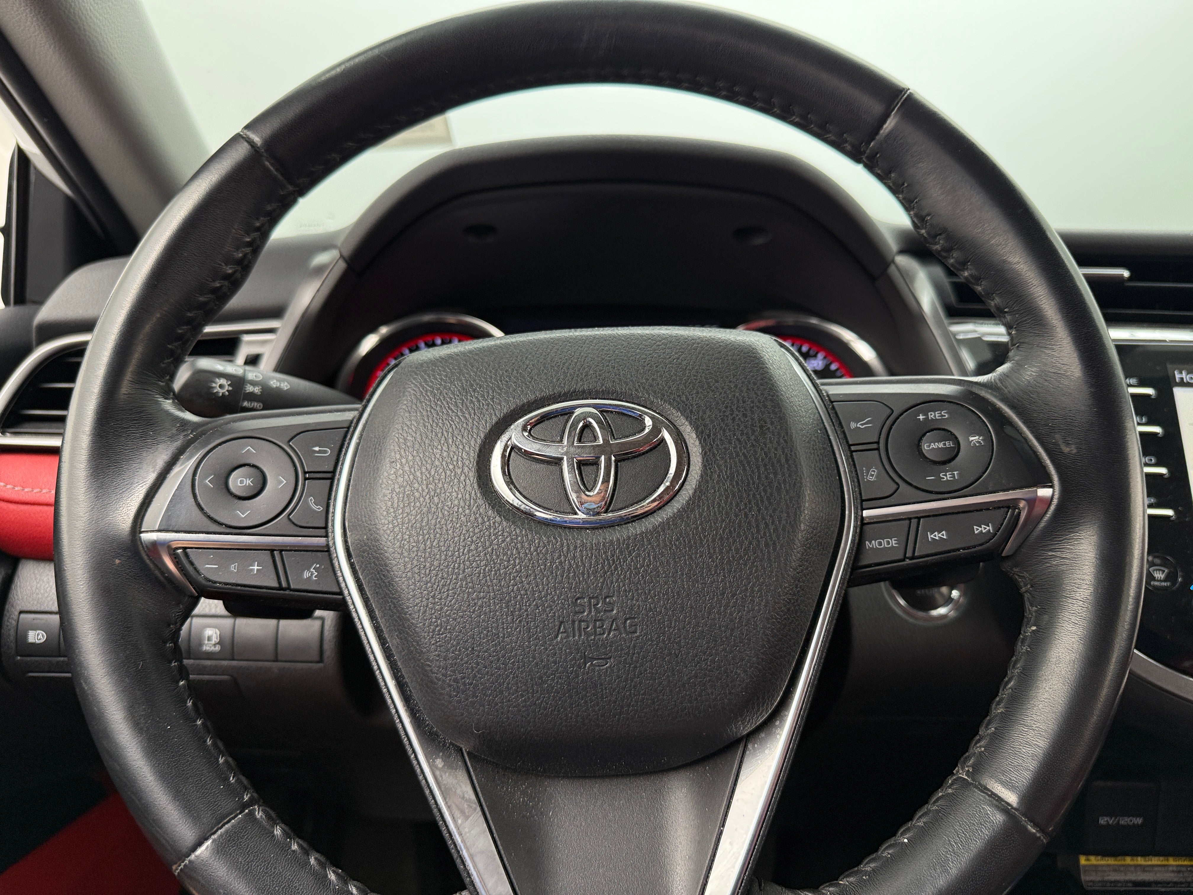 2019 Toyota Camry XSE 4