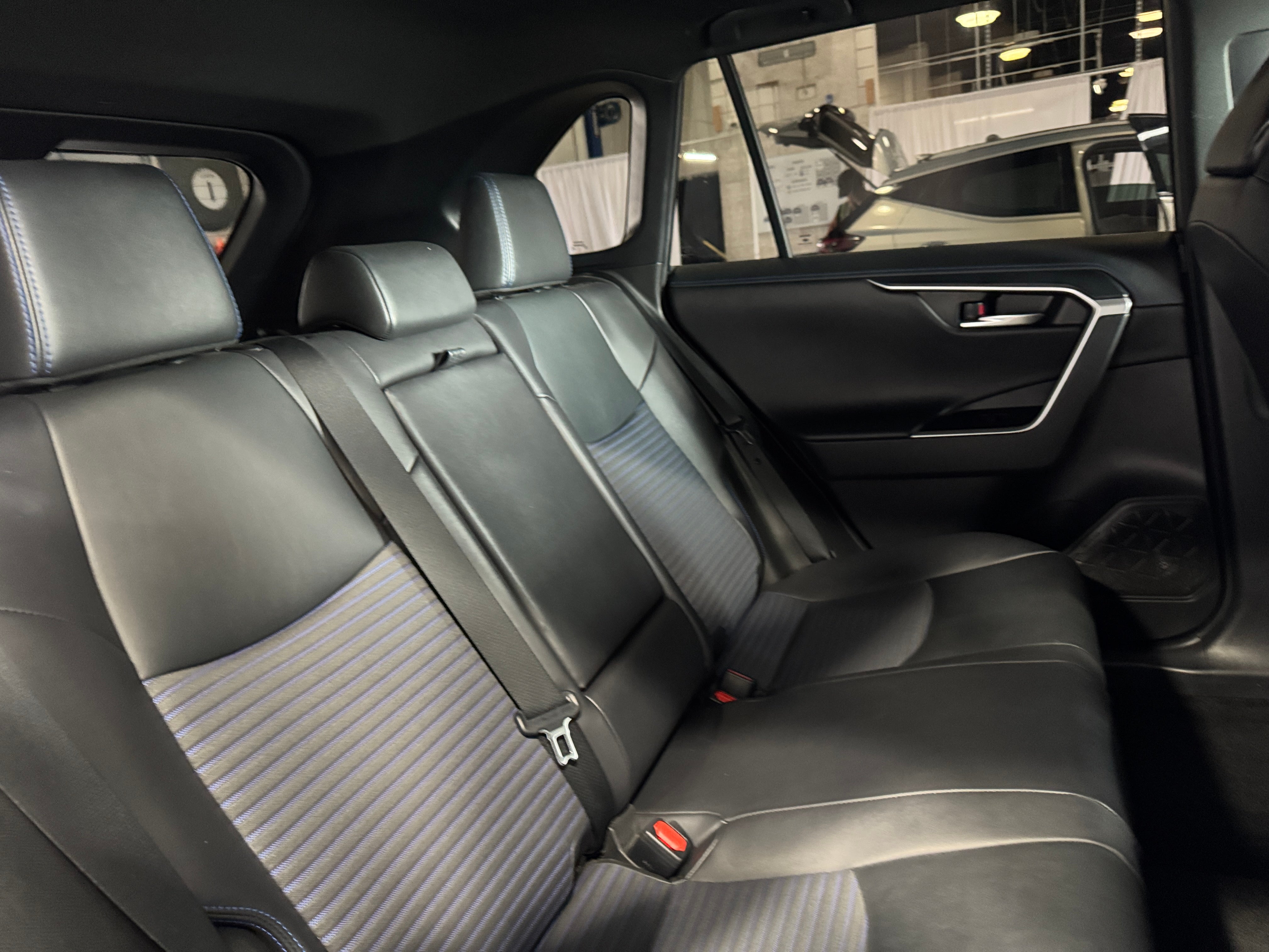 2022 Toyota RAV4 XSE 6