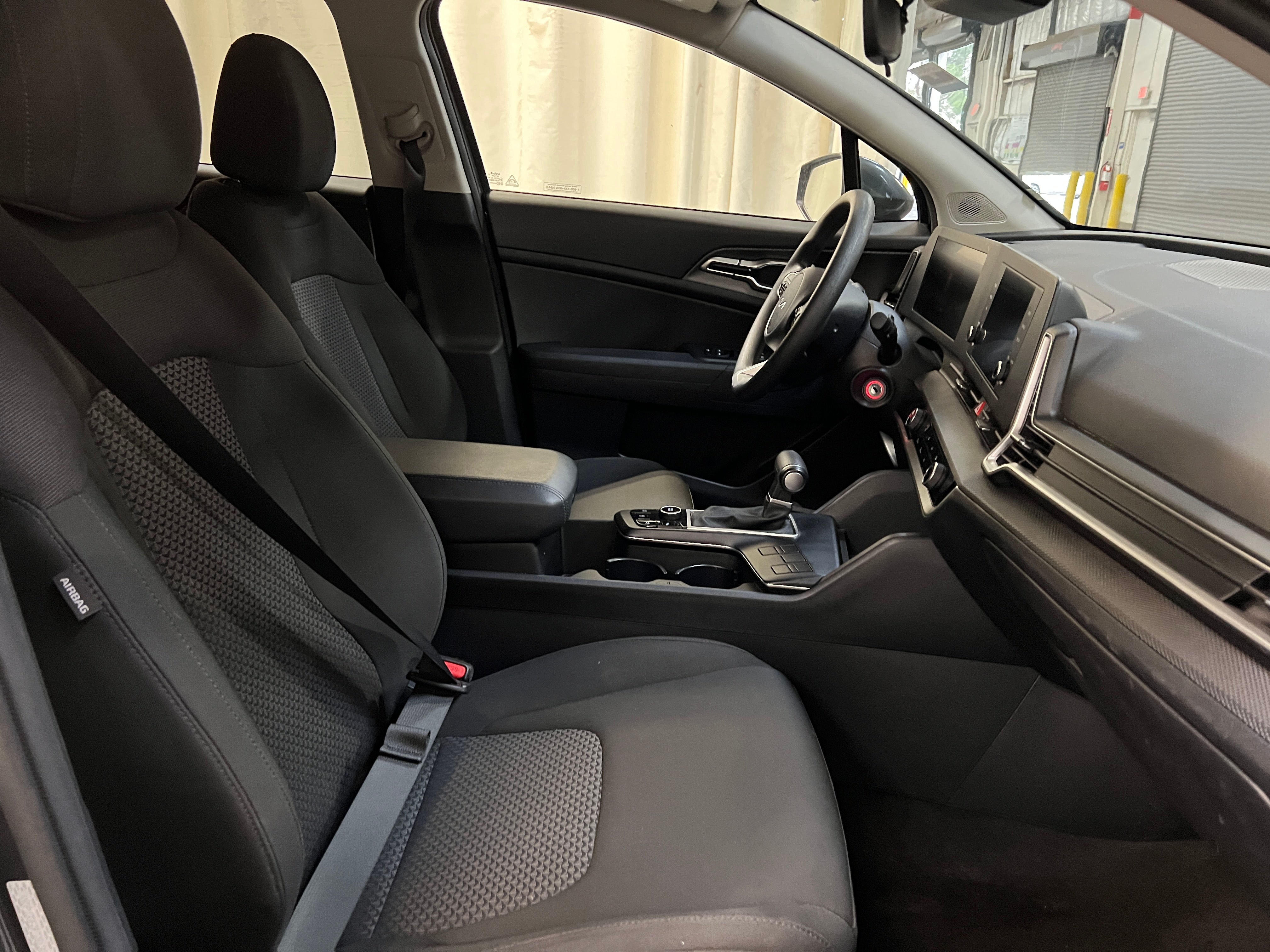 2024 Kia Sportage LX 2