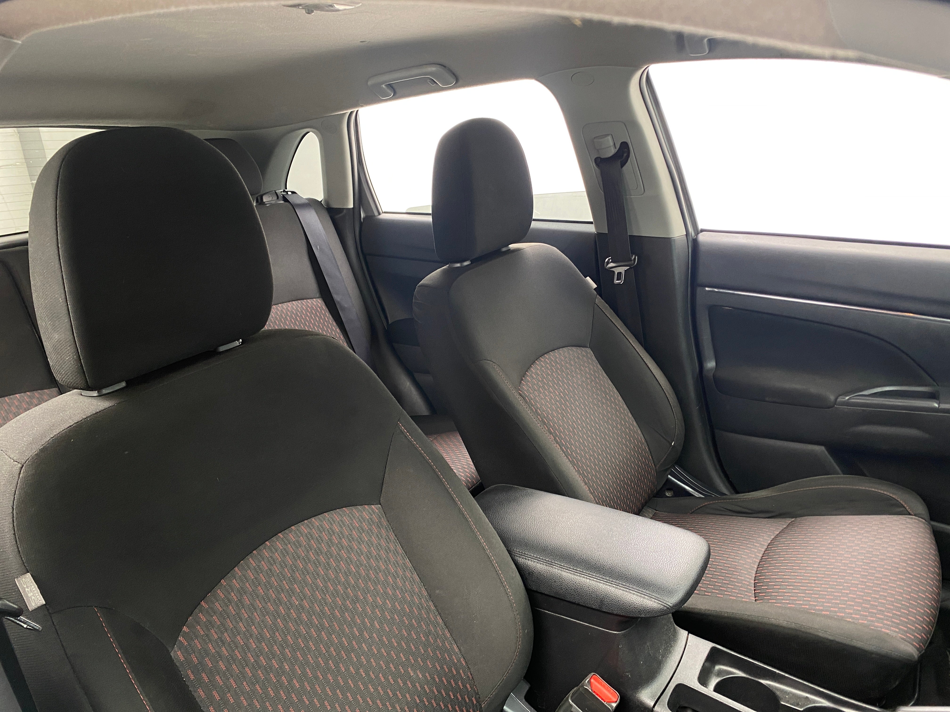 2019 Mitsubishi Outlander Sport LE 2