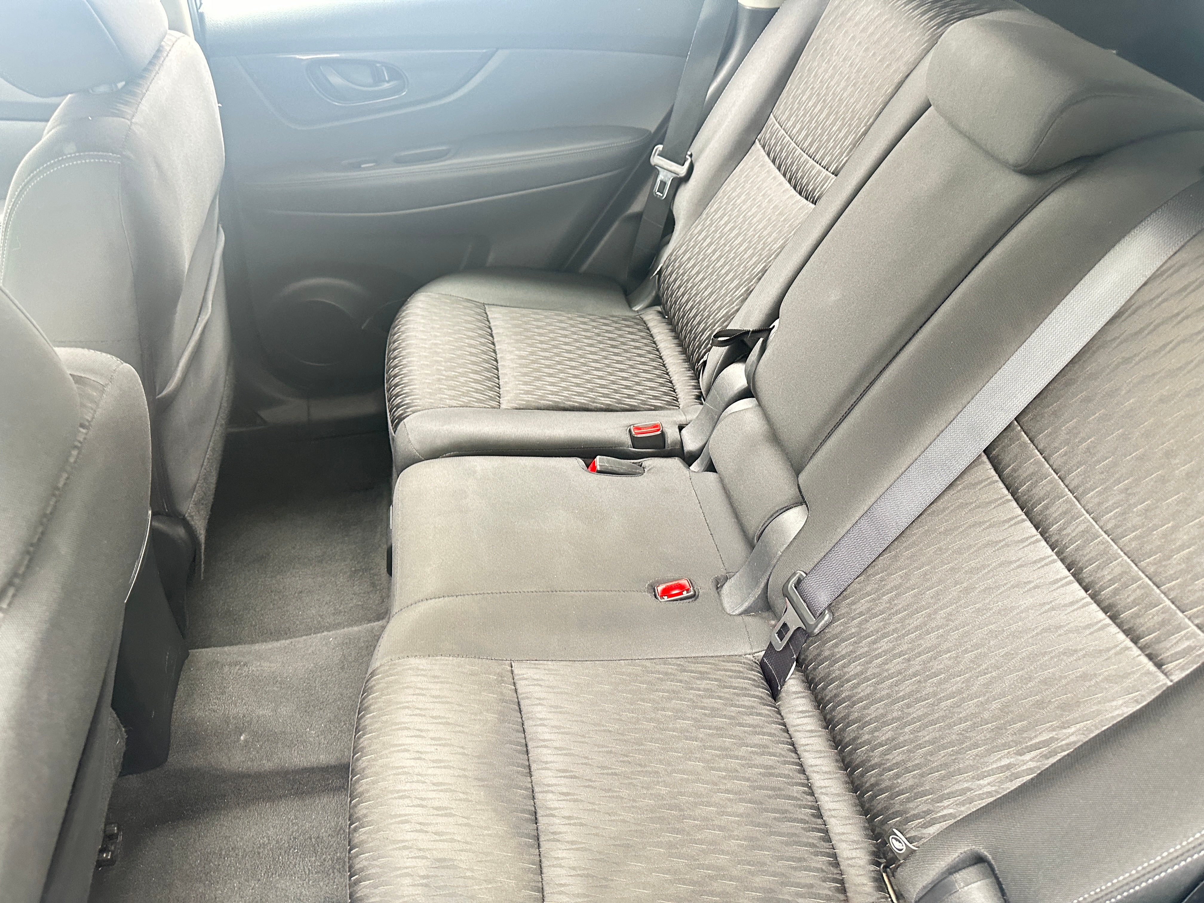 2019 Nissan Rogue S 6