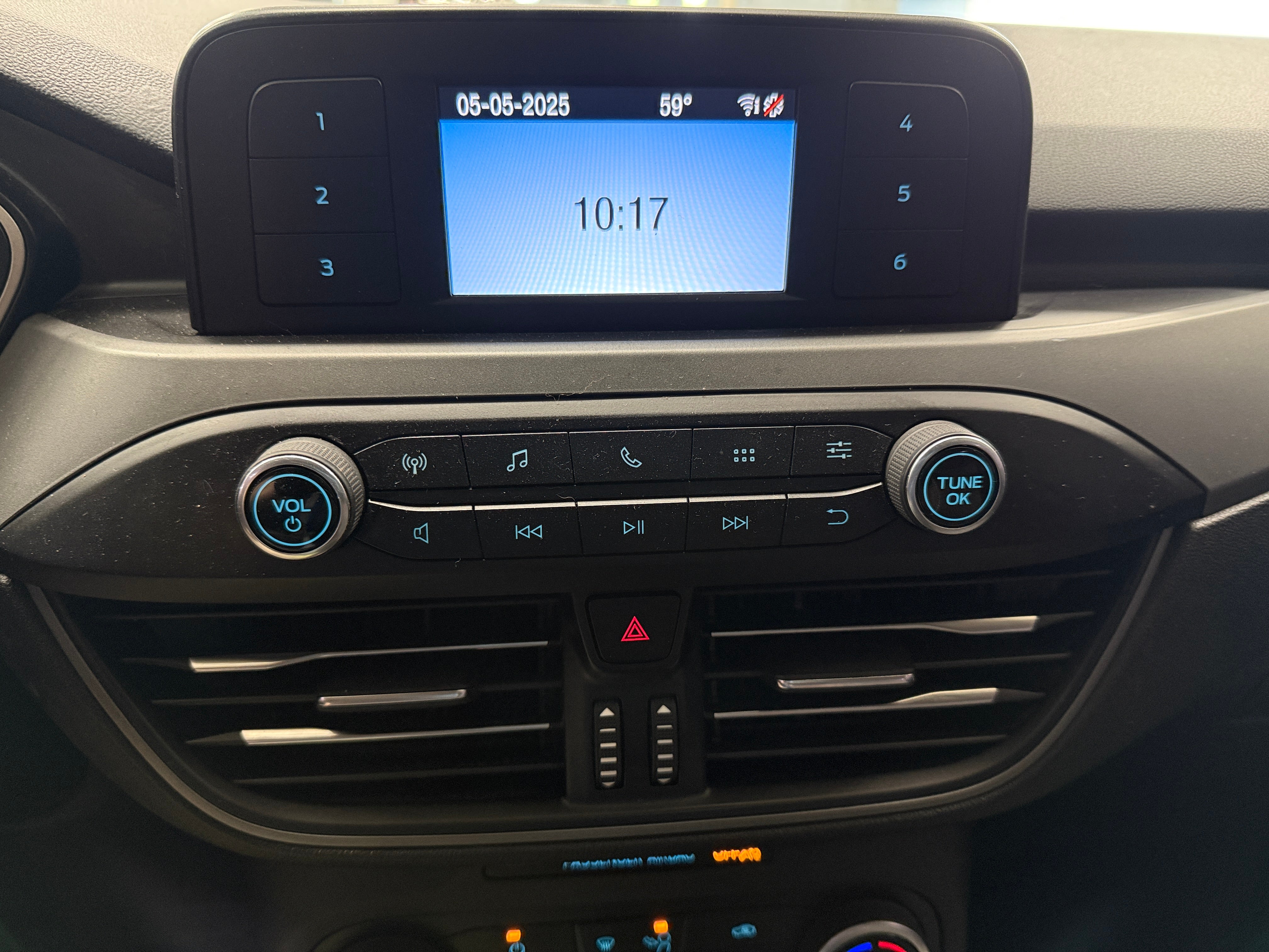 2020 Ford Escape S 4