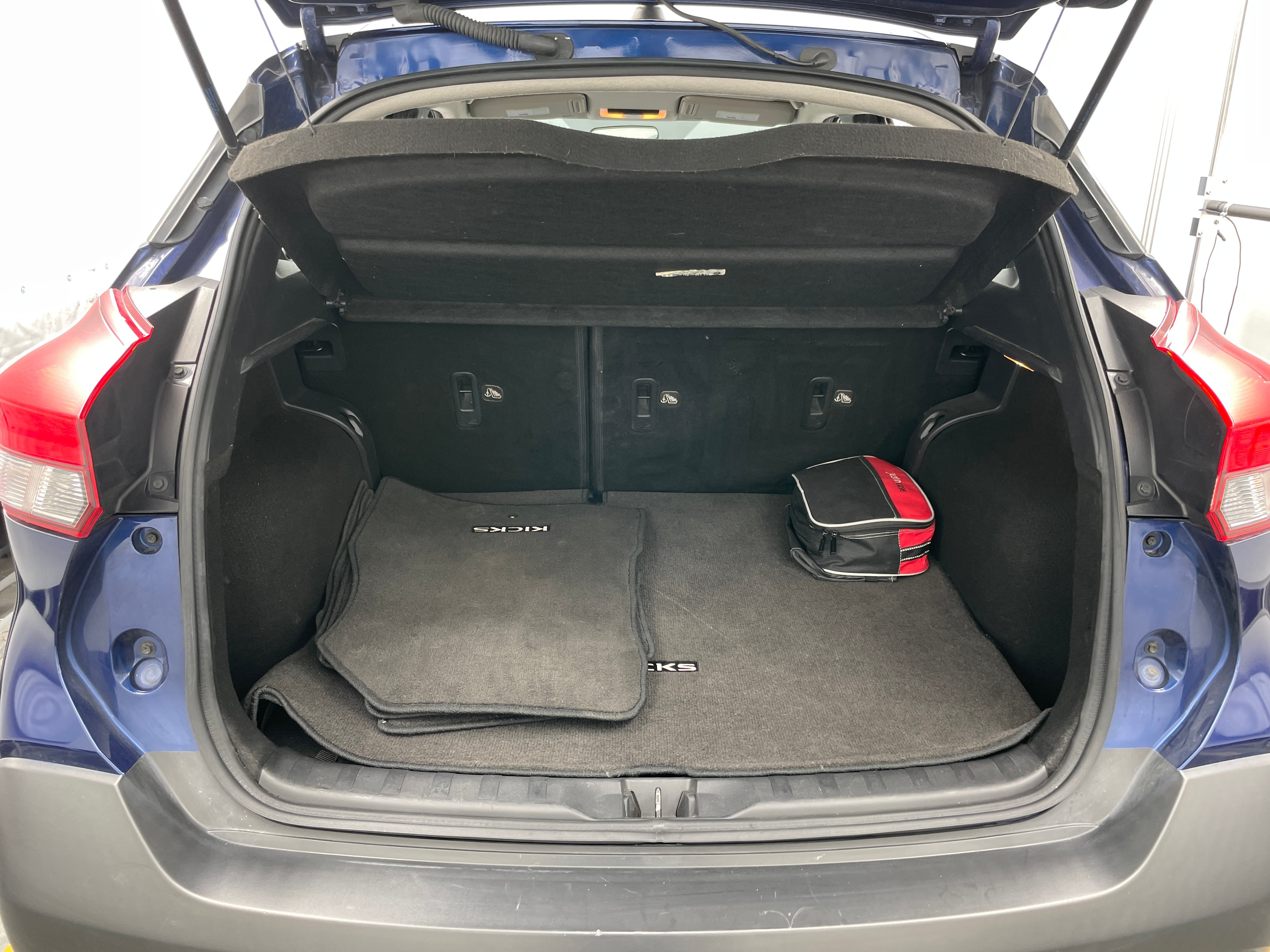 2019 Nissan Kicks SR 7