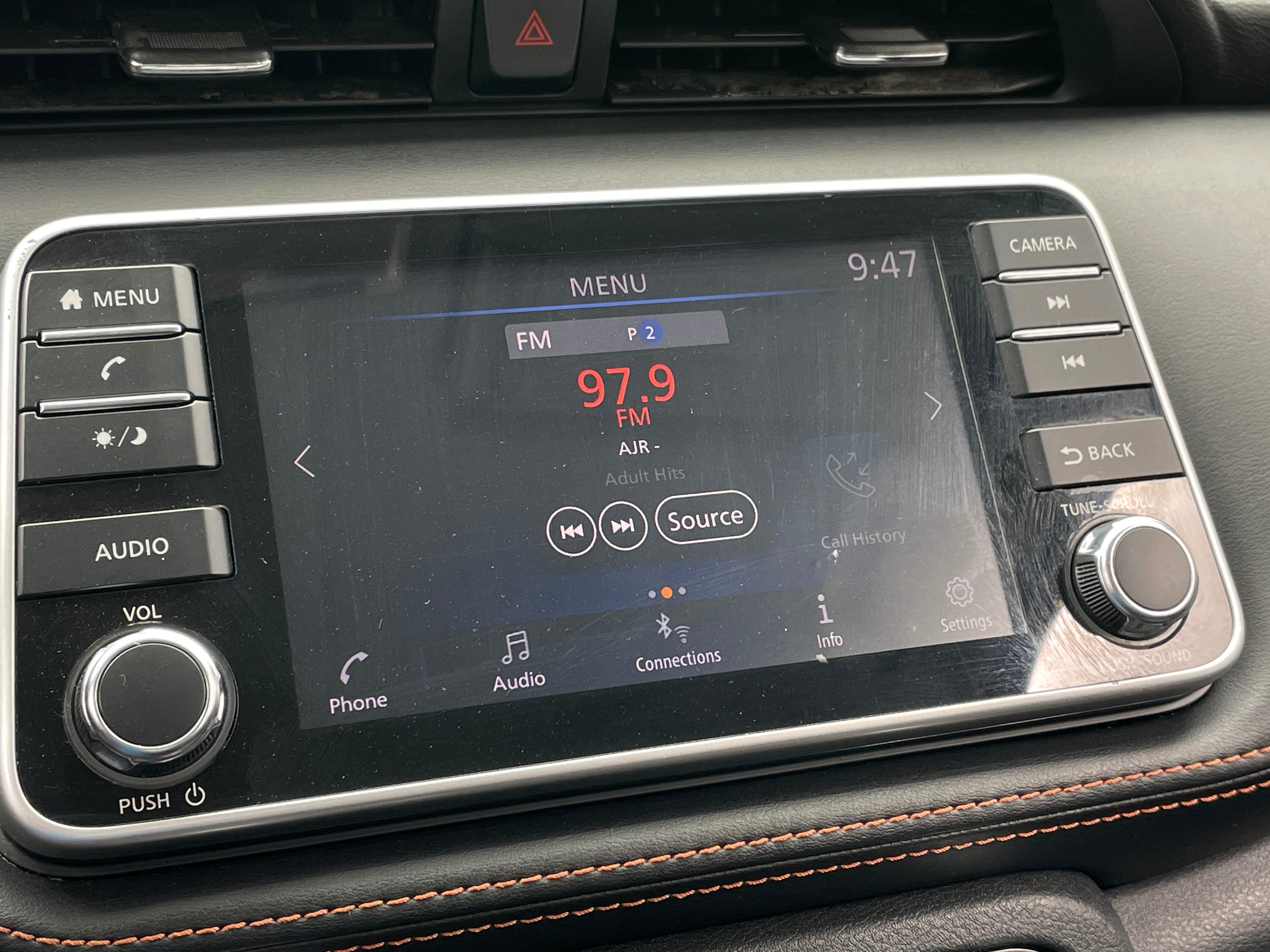 2019 Nissan Kicks SR 4