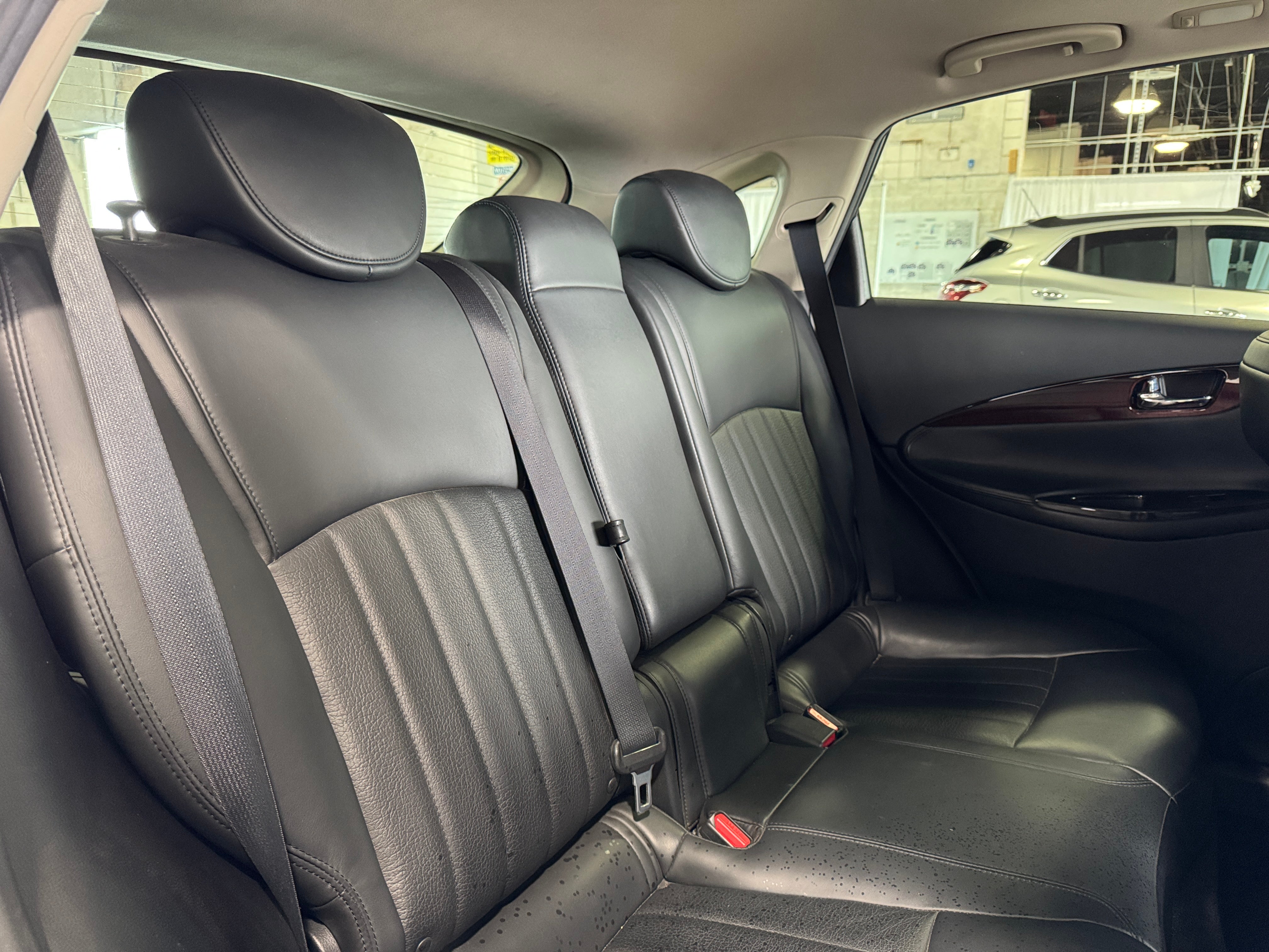 2016 INFINITI QX50 Base 5