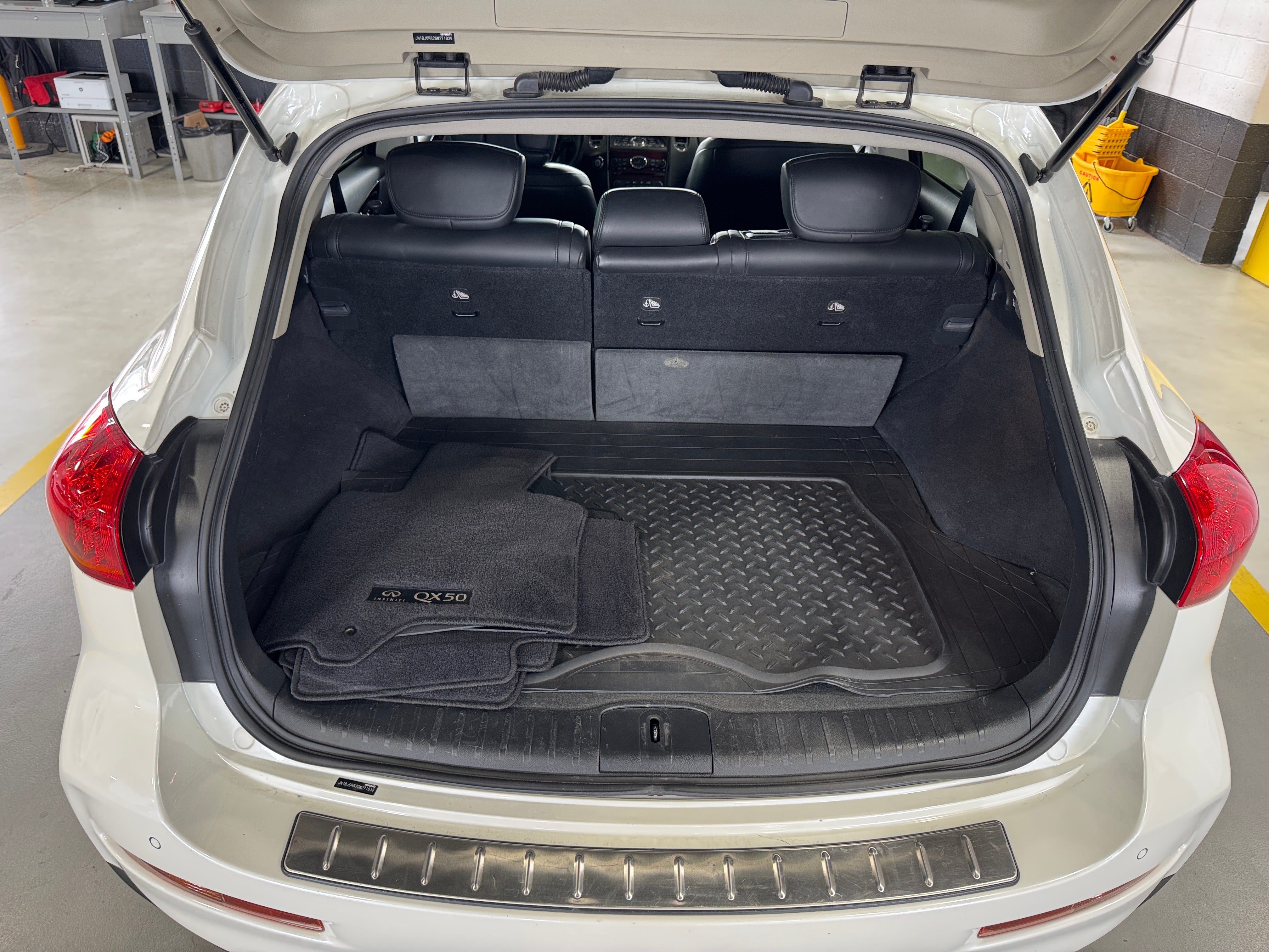 2016 INFINITI QX50 Base 6
