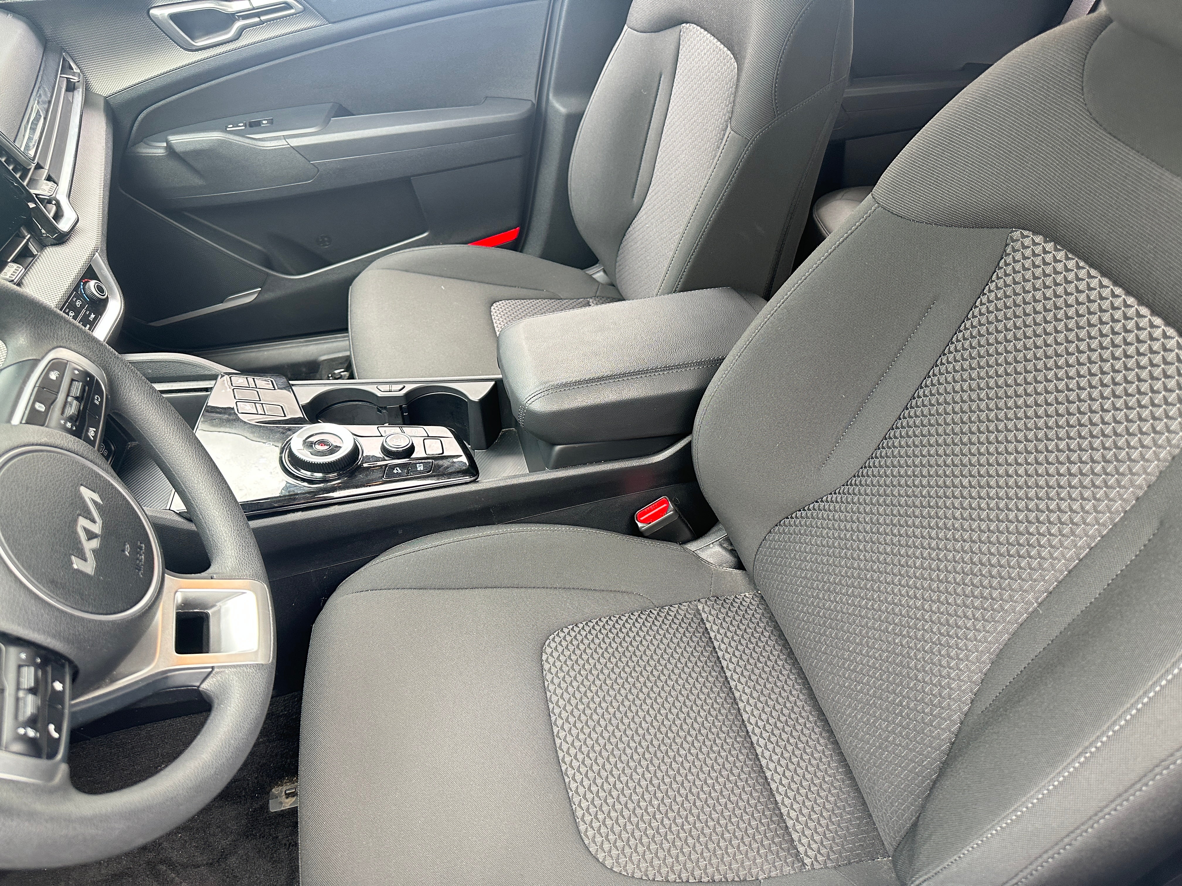 2023 Kia Sportage LX 2