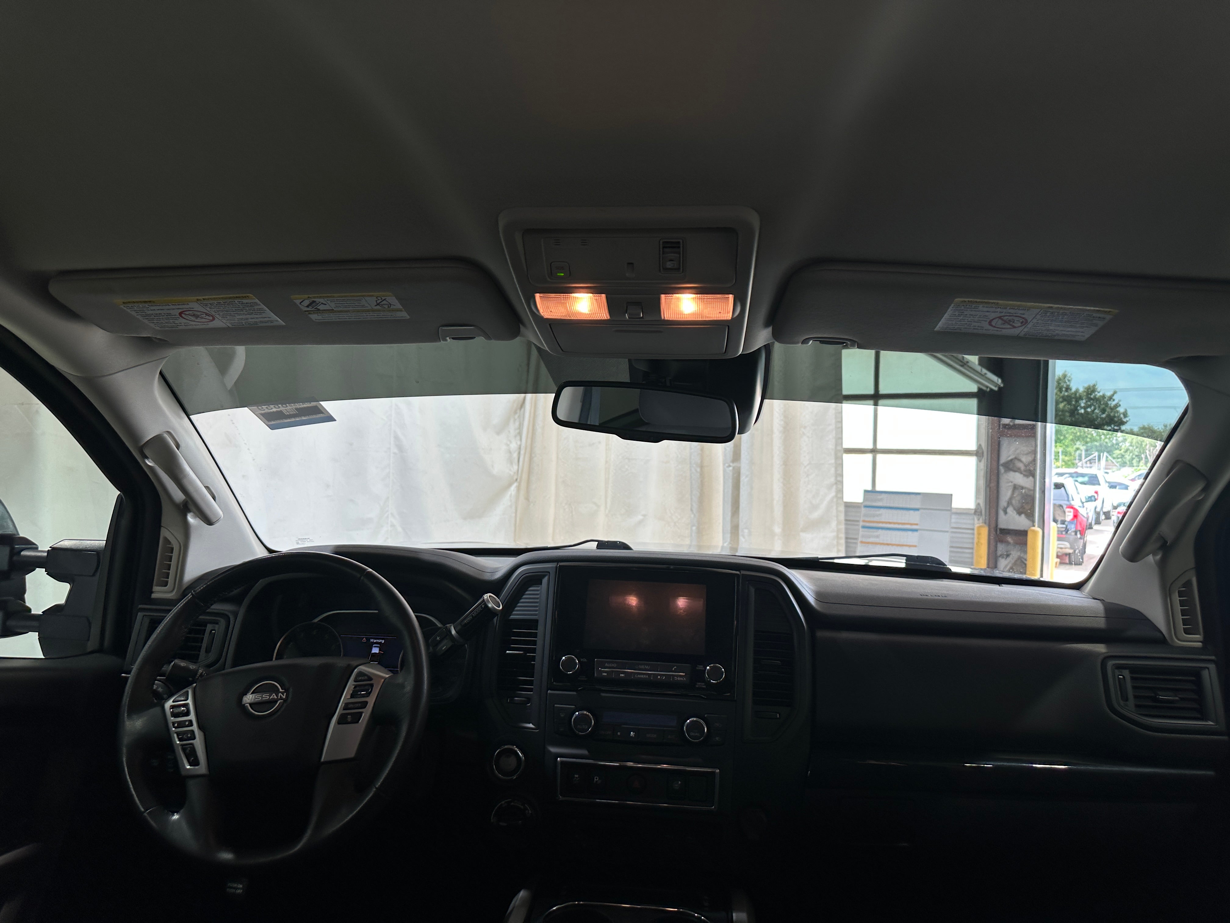 2024 Nissan Titan SV 3