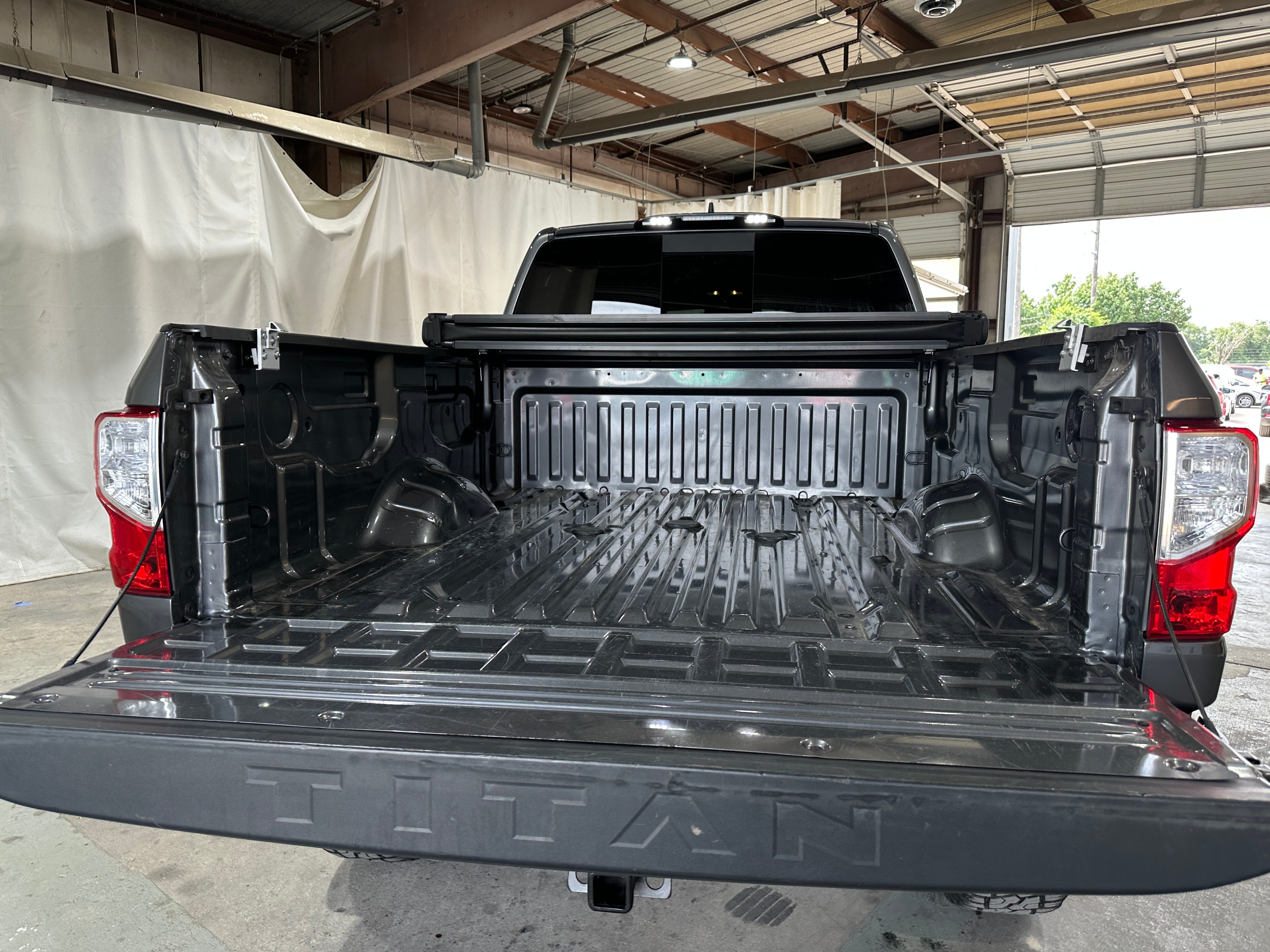 2024 Nissan Titan SV 7