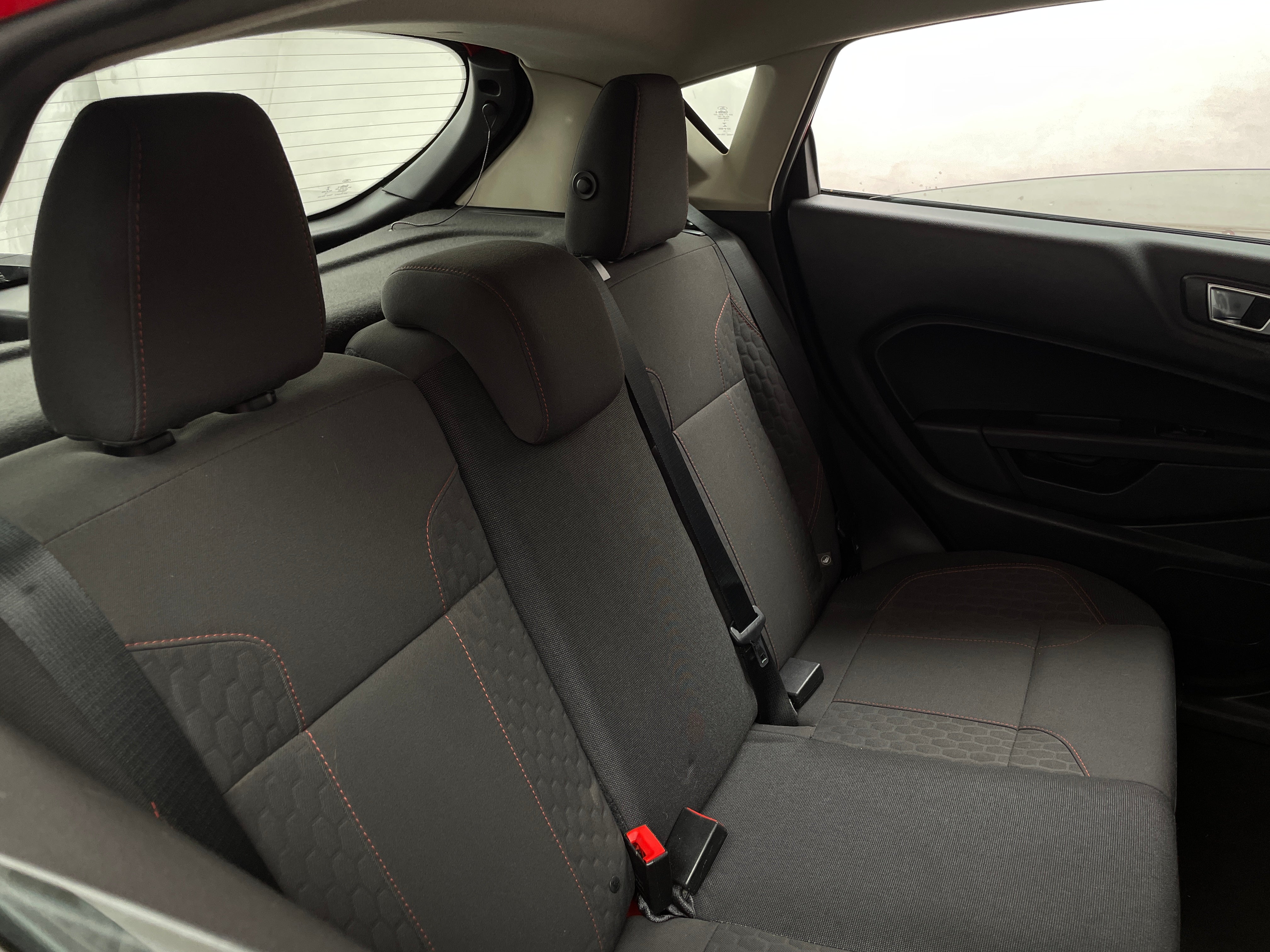 2015 Ford Fiesta SE 6