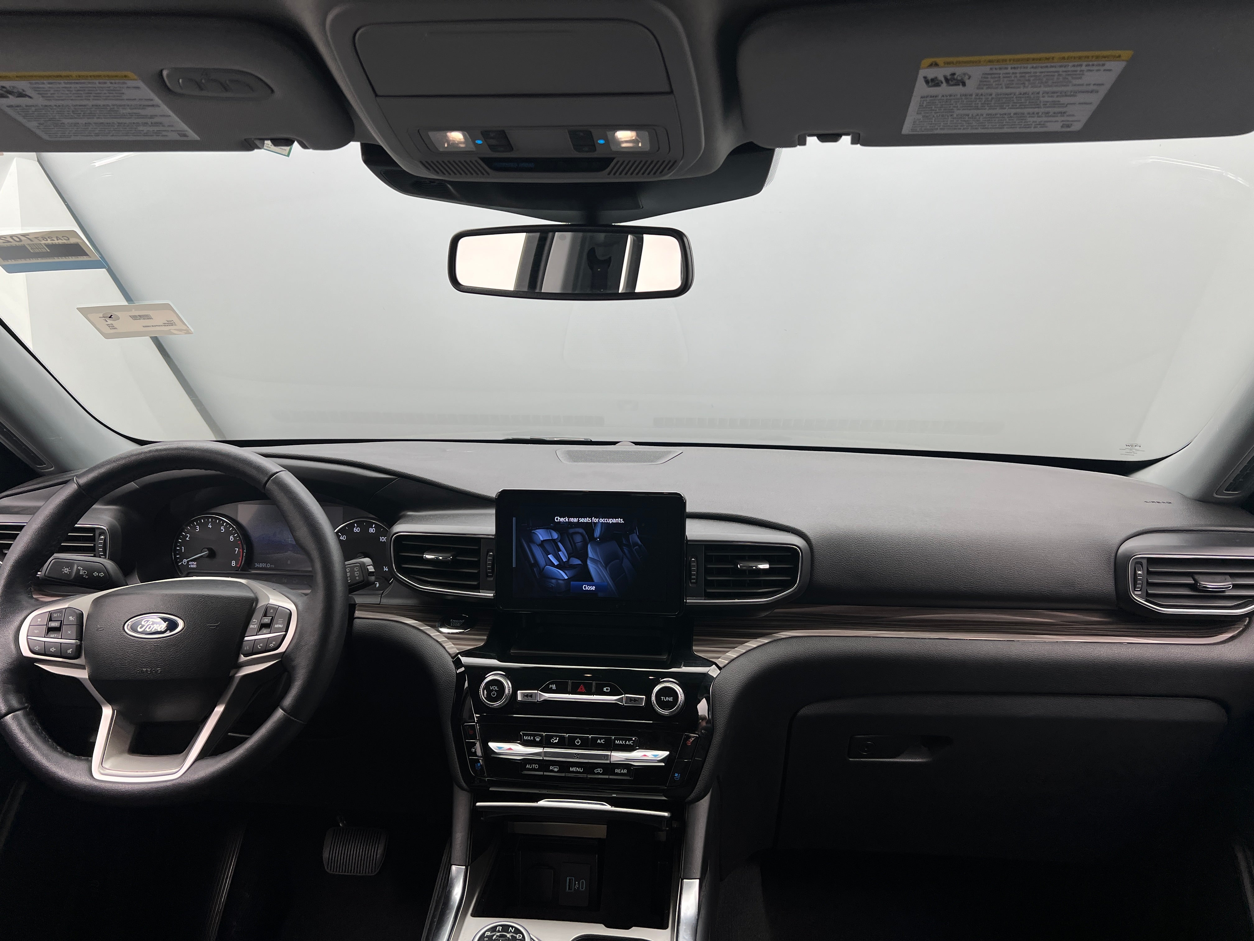 2023 Ford Explorer Limited 2