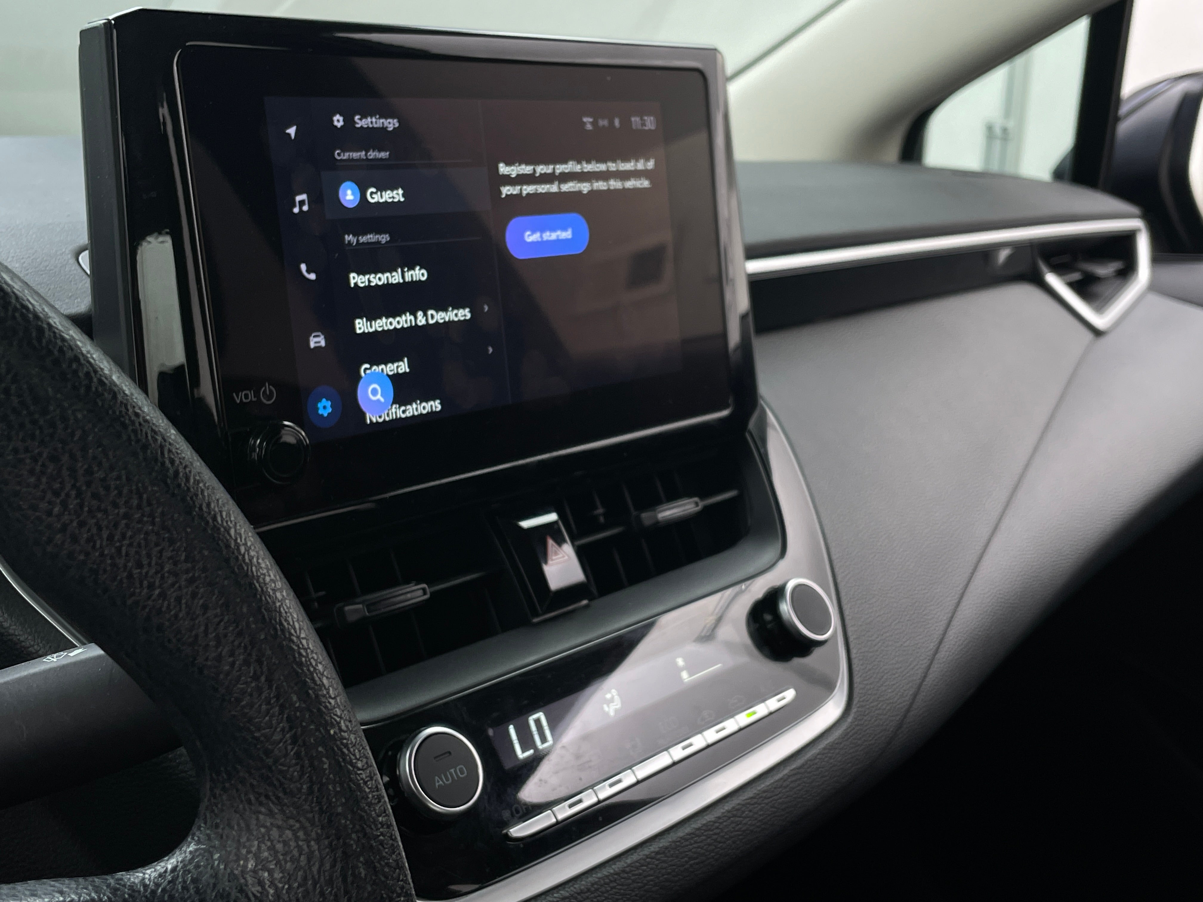 2023 Toyota Corolla LE 4