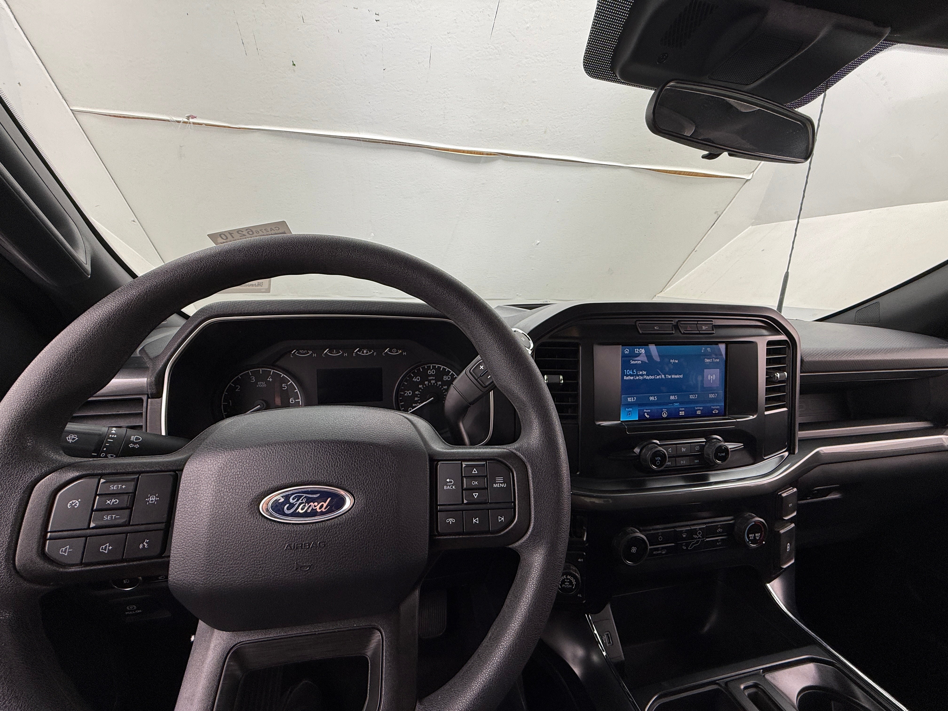 2023 Ford Econoline E-150 3