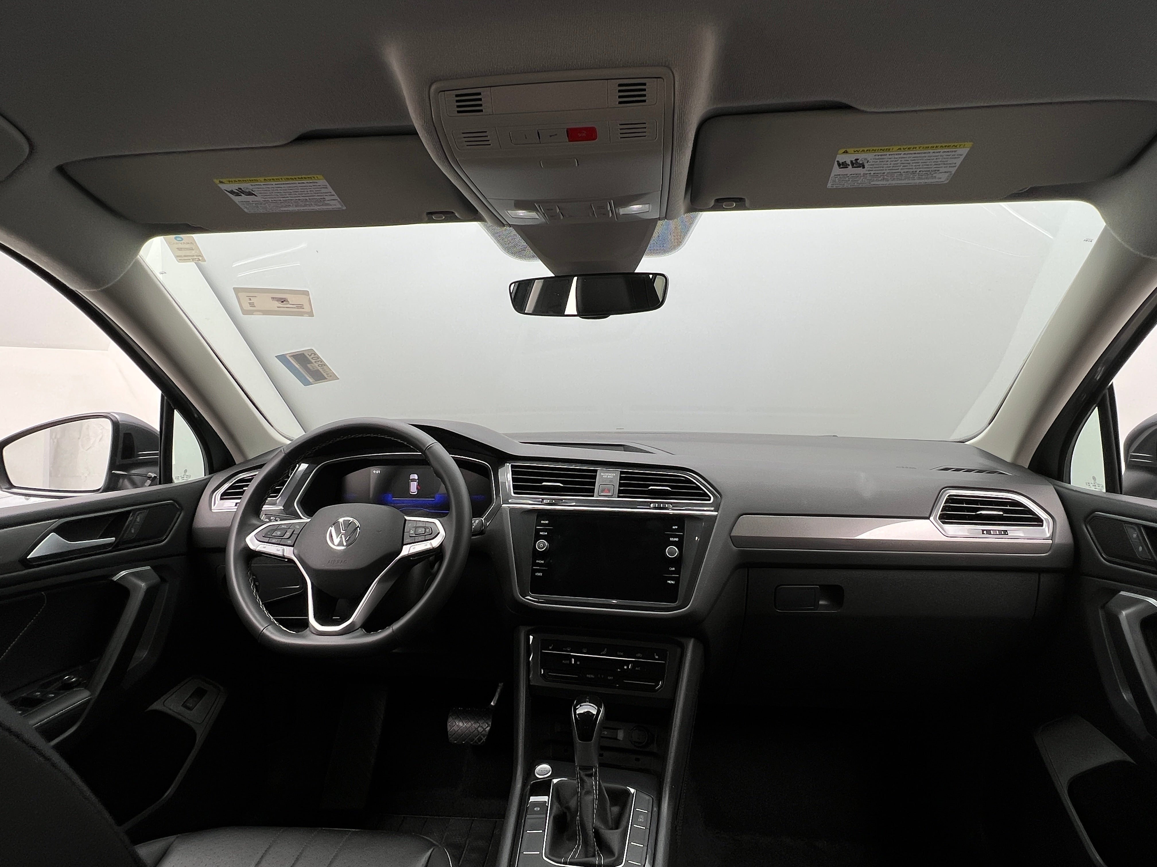 2024 Volkswagen Tiguan SE 2