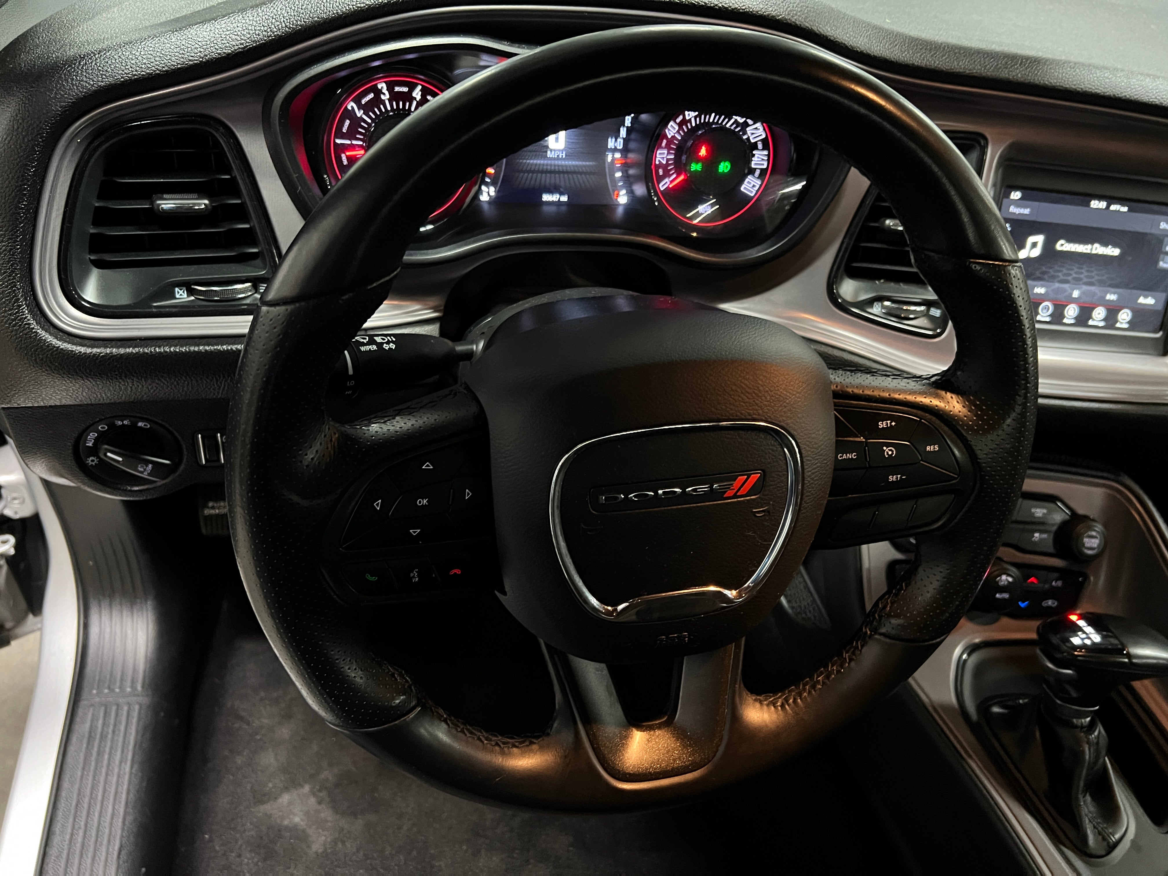 2023 Dodge Challenger SXT 4
