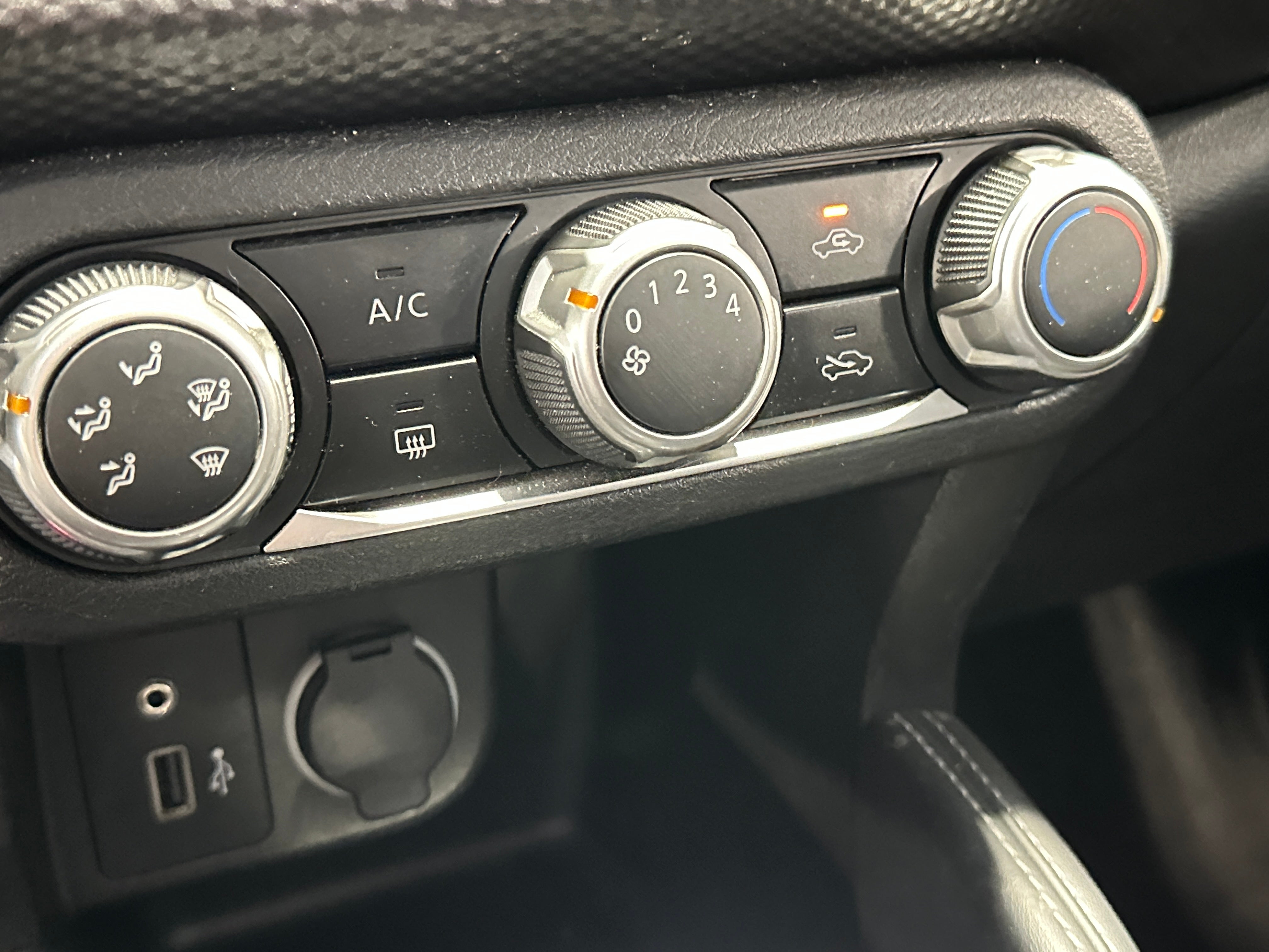2019 Nissan Kicks S 4