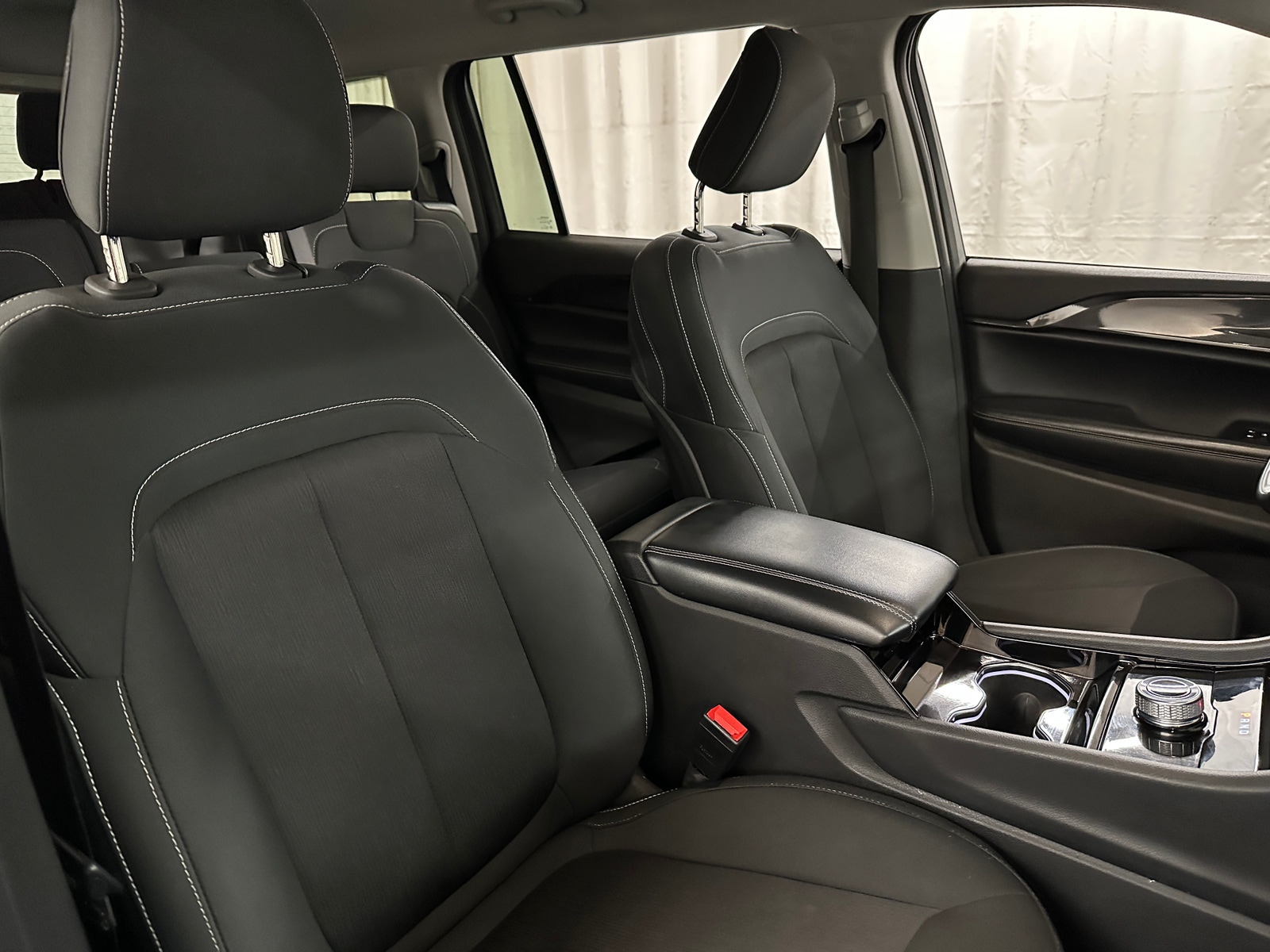 Thumbnail: 2023 Jeep Grand Cherokee L - 2