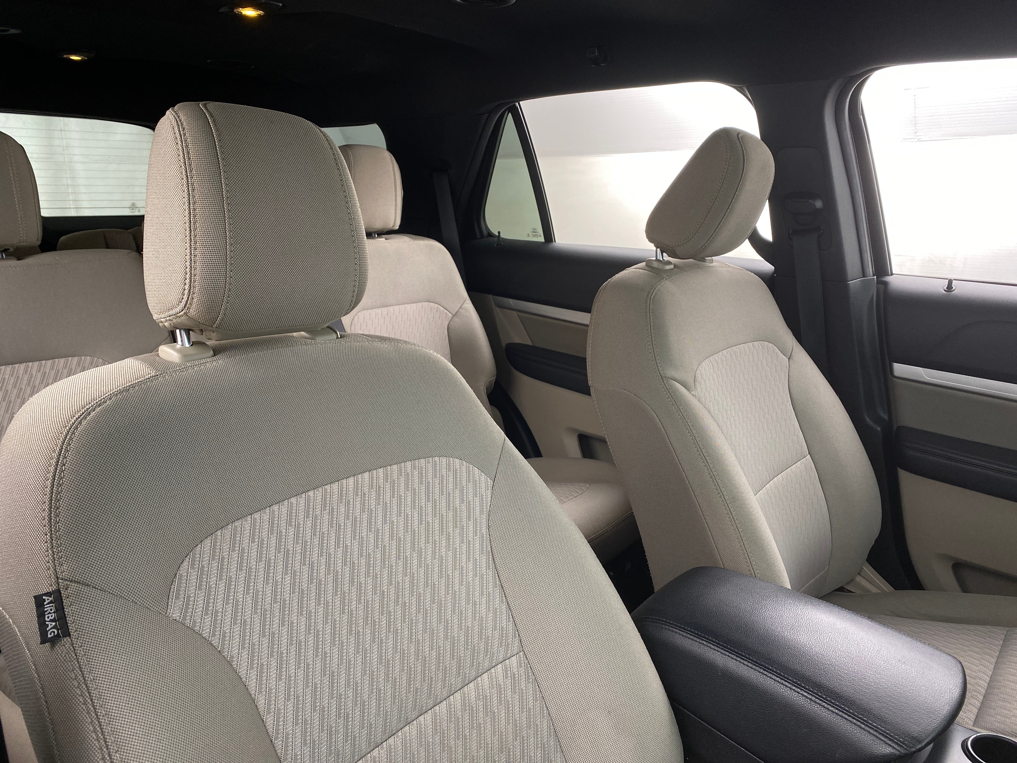 2018 Ford Explorer Base 2