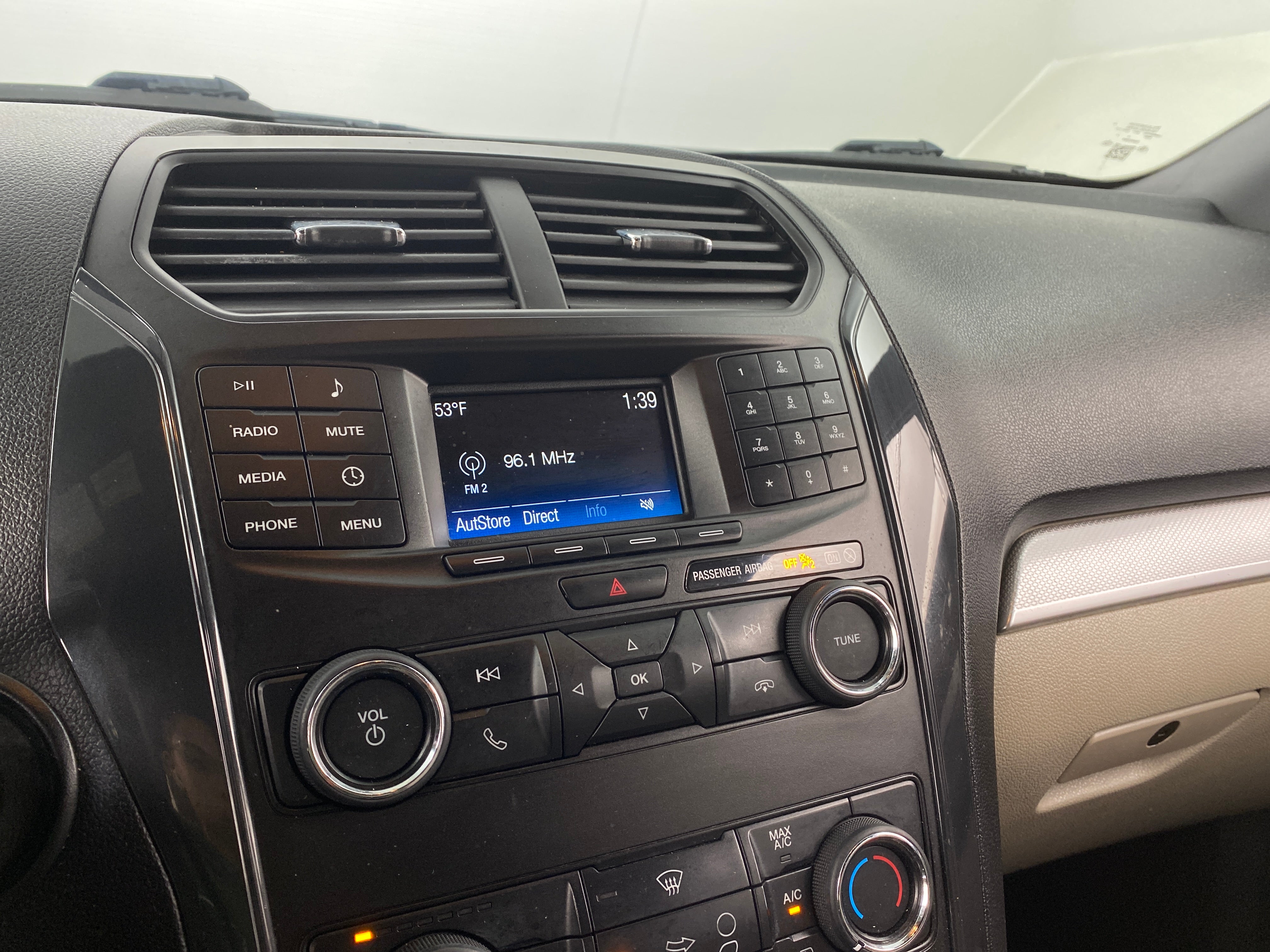 2018 Ford Explorer Base 4