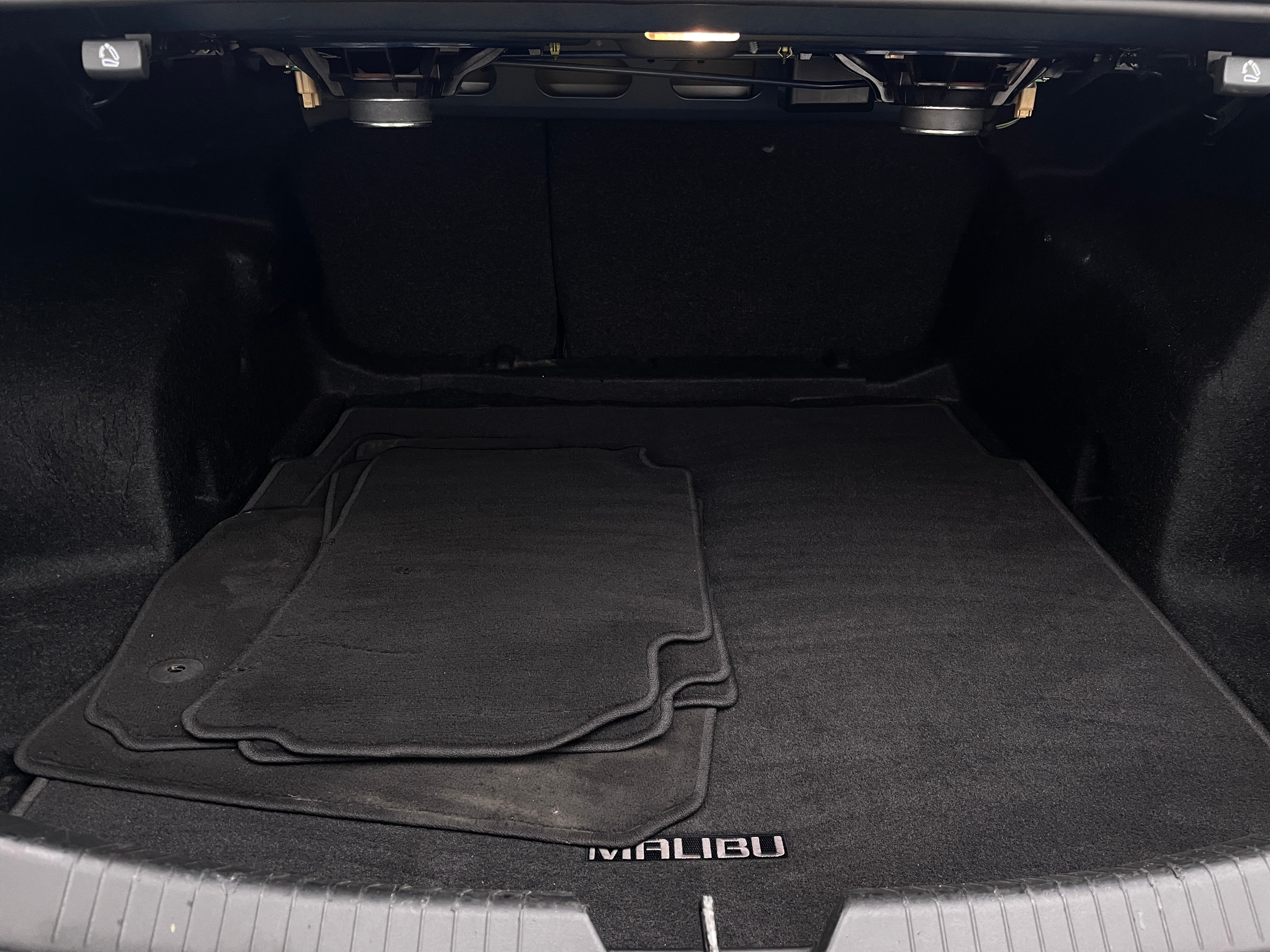 2020 Chevrolet Malibu Premier 6